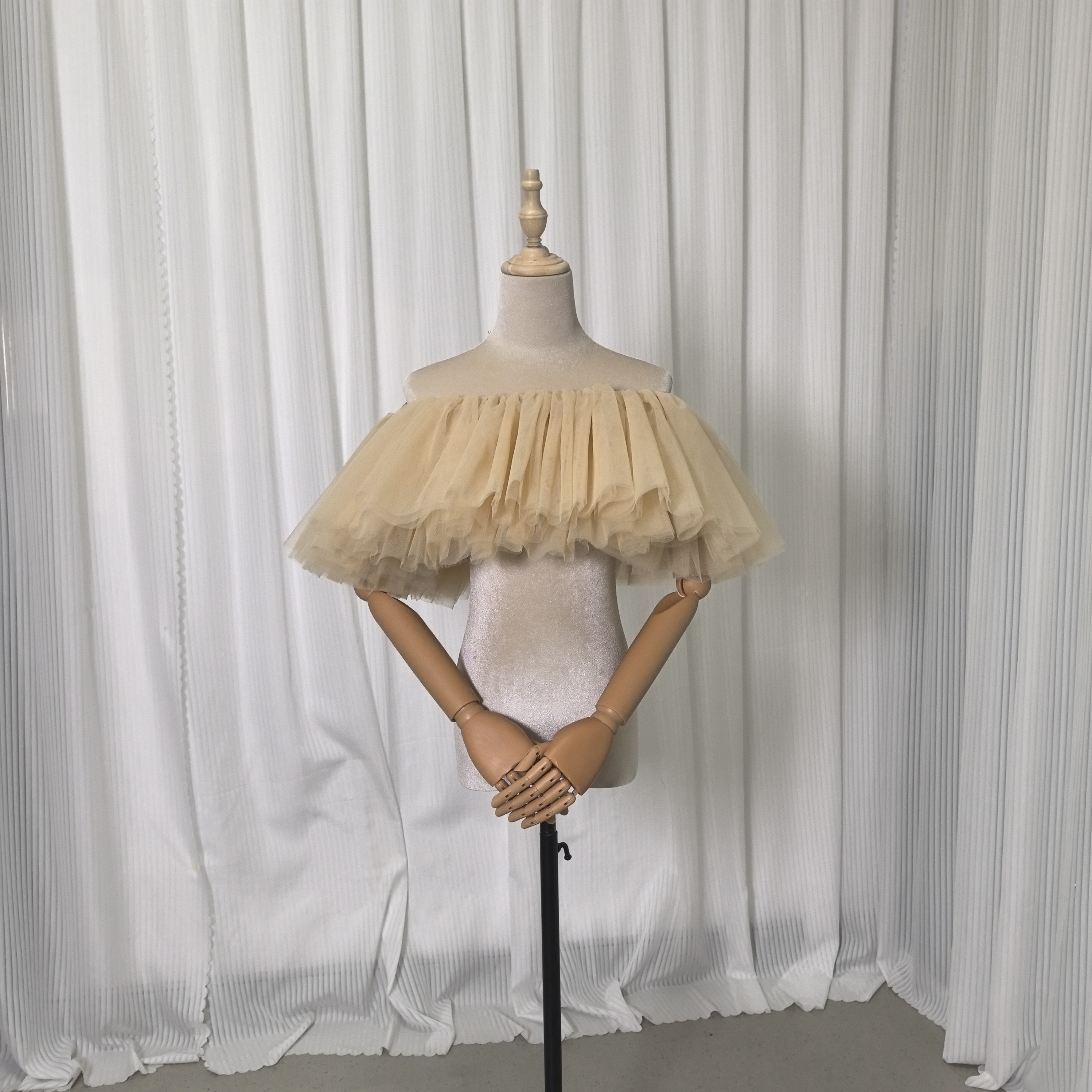 取り外しオフショルダー ベージュ ストレッチ ソフトチュール 色直し 花嫁/ウェディングドレス