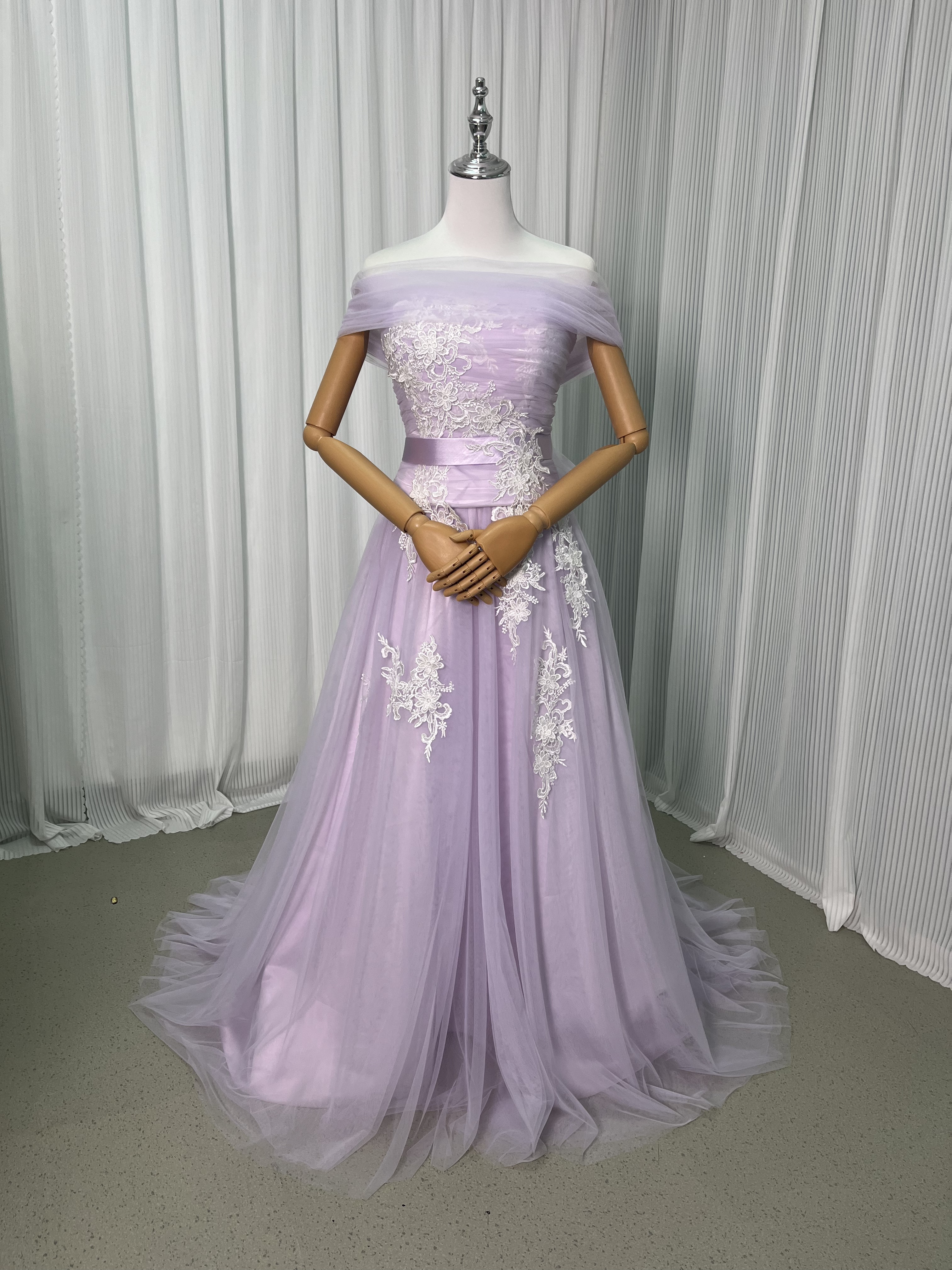 カラードレス オーキッド オフショルダー 繊細レース ソフトチュール 編み上げ 披露宴/結婚式 可愛い