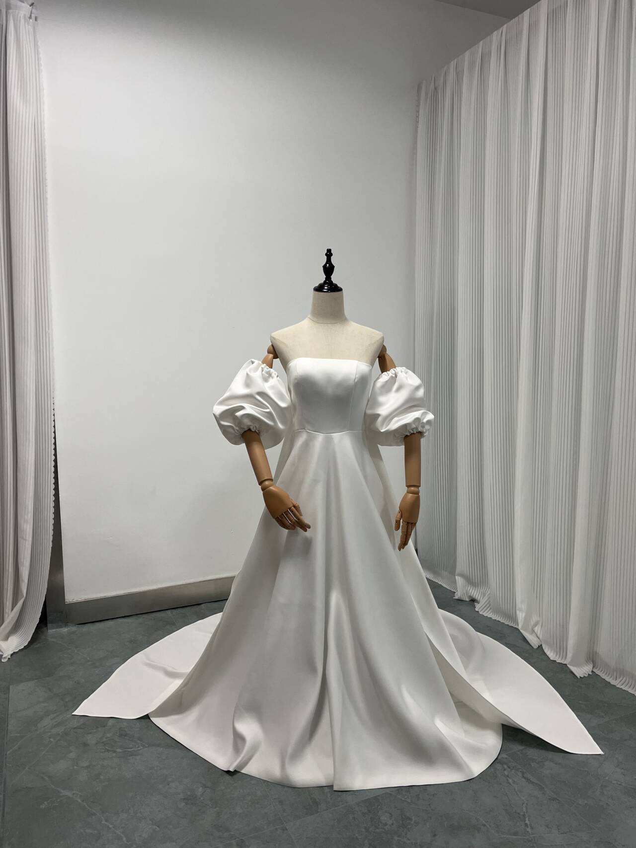 フォーマル/ドレスウエディングドレス パフスリーブ ベアトップ 取り外し袖 光沢感 背中見せ | rongviettravel.com - ウェディング ドレス