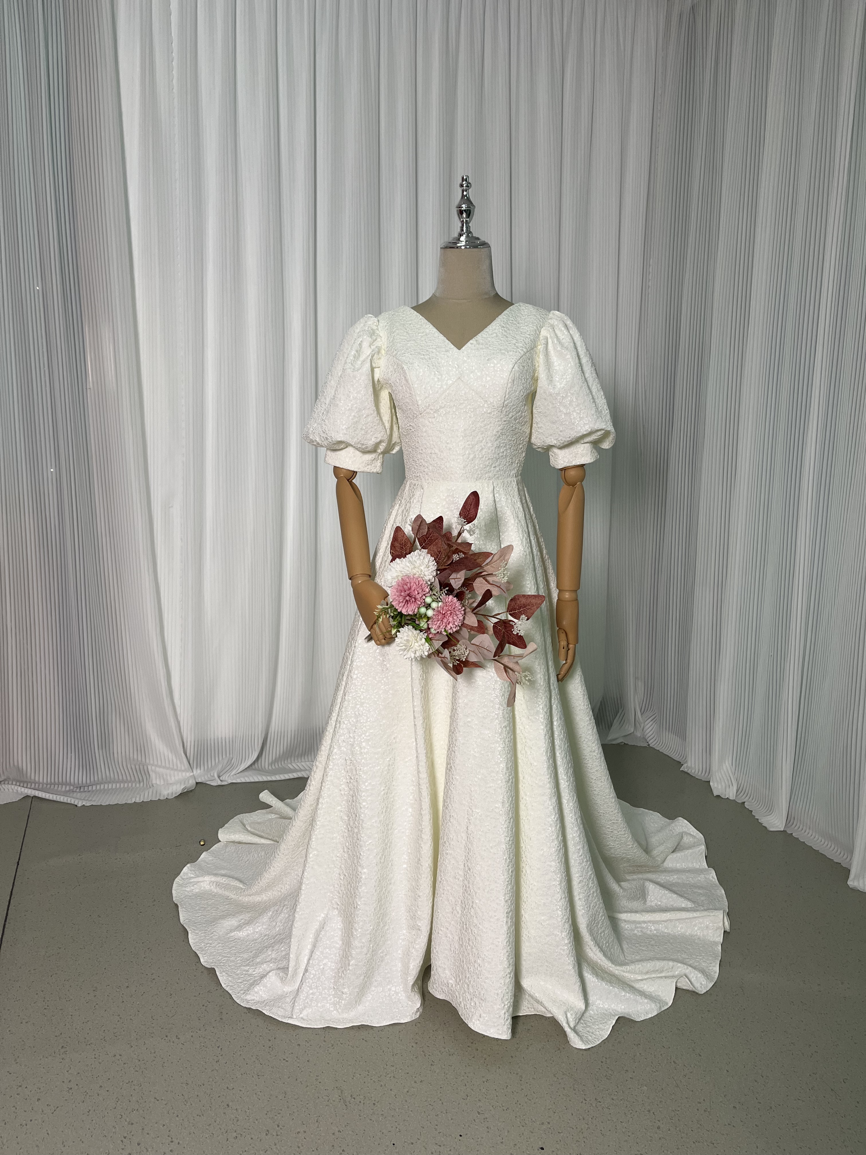 パーティードレス アイボリー 可愛い Vネック ファスナー 結婚式 韓国風ドレス 優雅なシルエット 前撮り