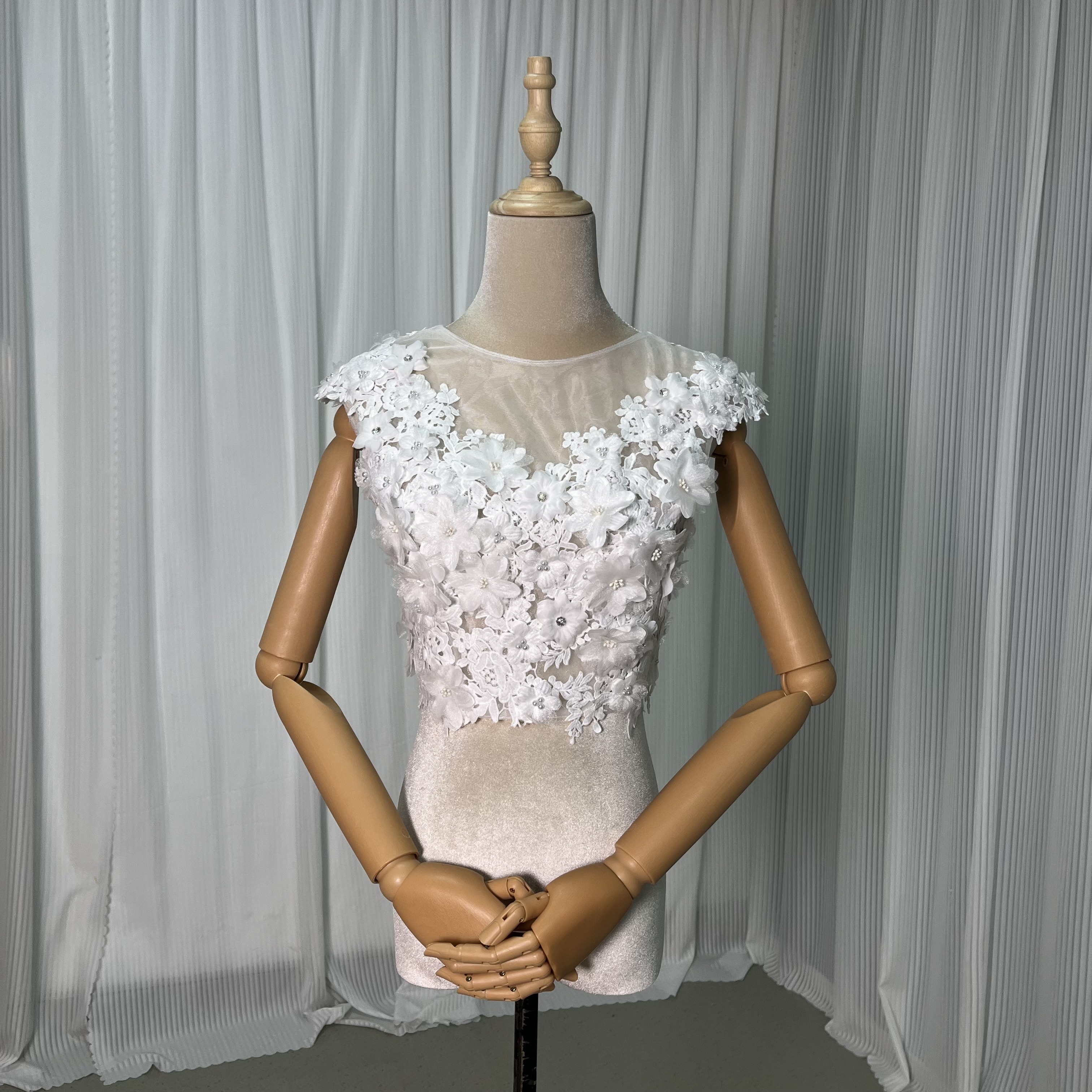 ボレロ 花モチーフ くるみボタン 3D立体レース刺繍 結婚式 可愛い 花嫁