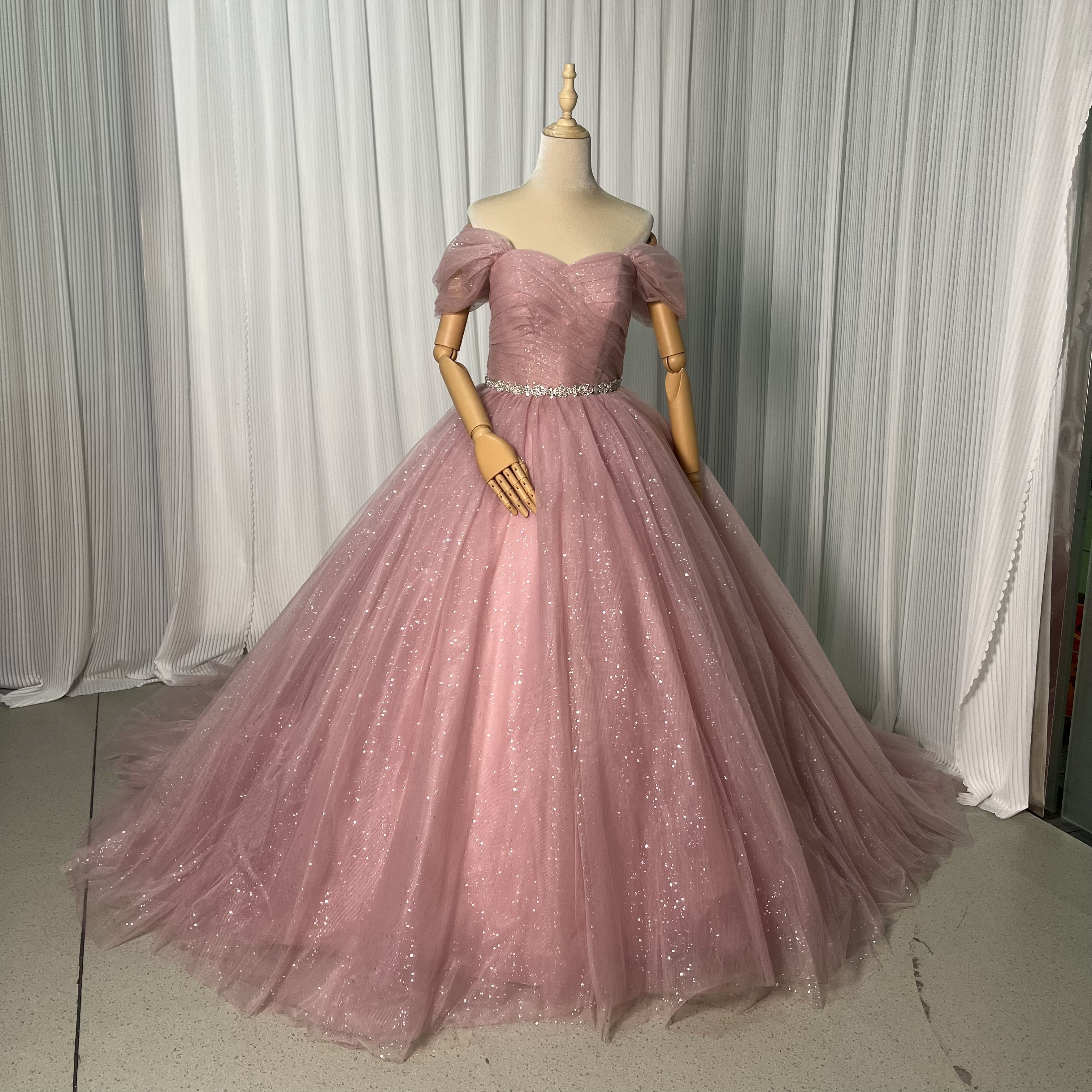 カラードレス ピンク オフショルダー ベルト キラキラチュール 編み上げ 披露宴 花嫁