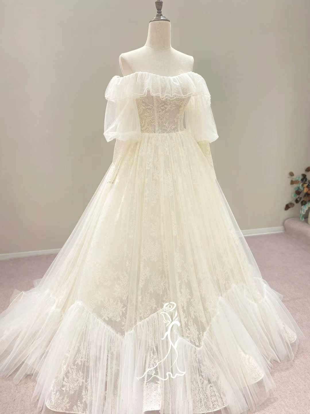 フランス風 ウエディングドレス アンティークなドレス オフショルダー 贅沢な小花総レース 前撮り