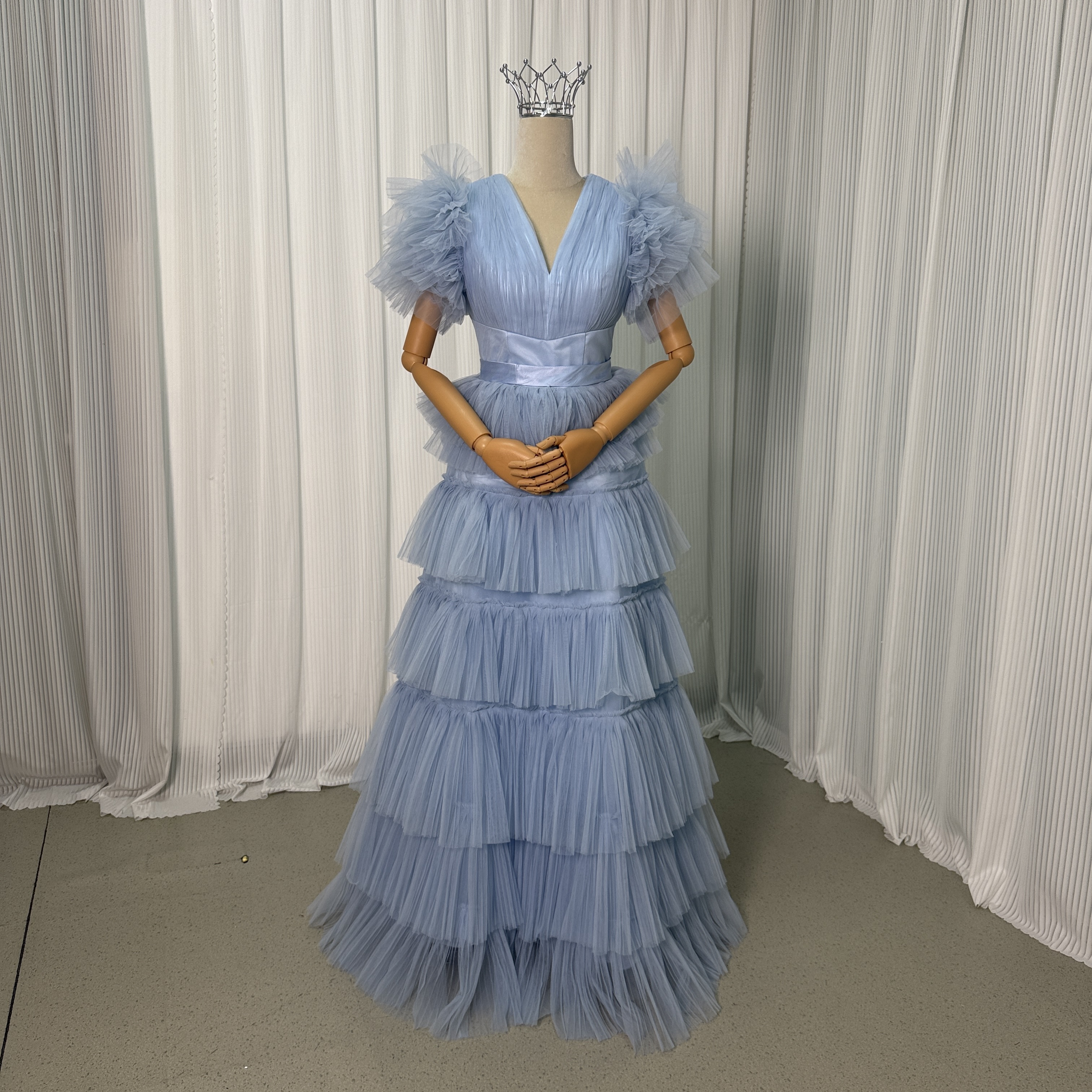 カラードレス グレー プリーツドレス チュールスカート ファスナー Aライン 揺らめく裾 花嫁