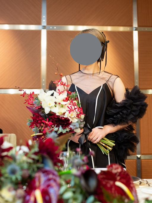 実例写真！トップス ブラック ふわふわ袖 ソフトチュール エレガント 大人っぽい 花嫁 結婚式