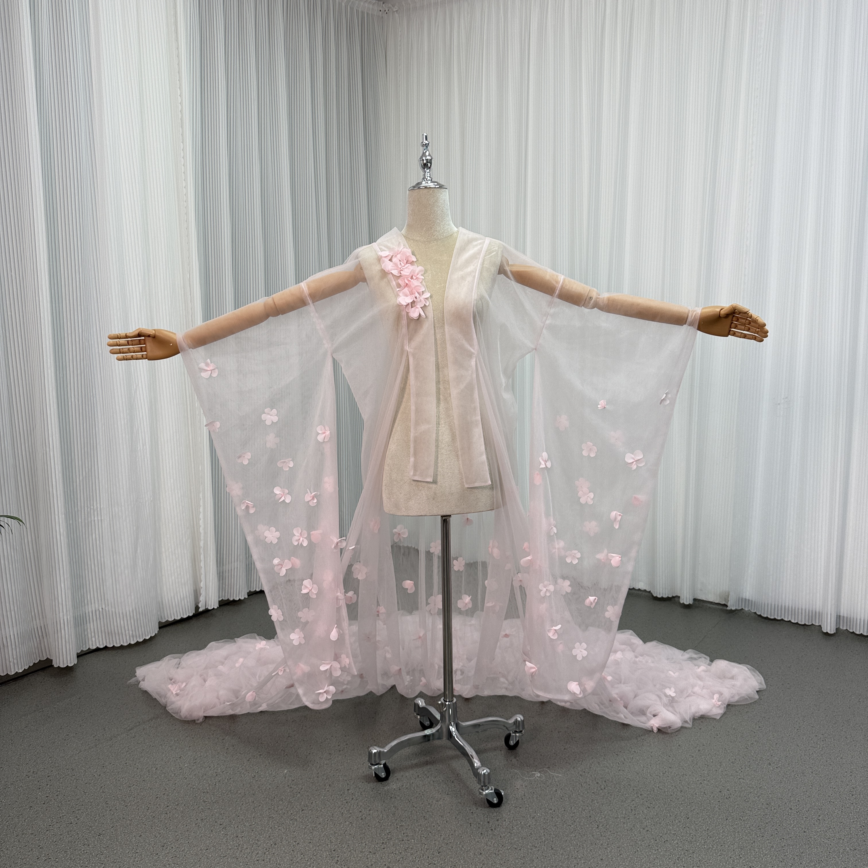 薄桃色 チュール打掛　着物　オーバードレス　レース羽織 お色直し うす衣 花嫁和装 色打掛
