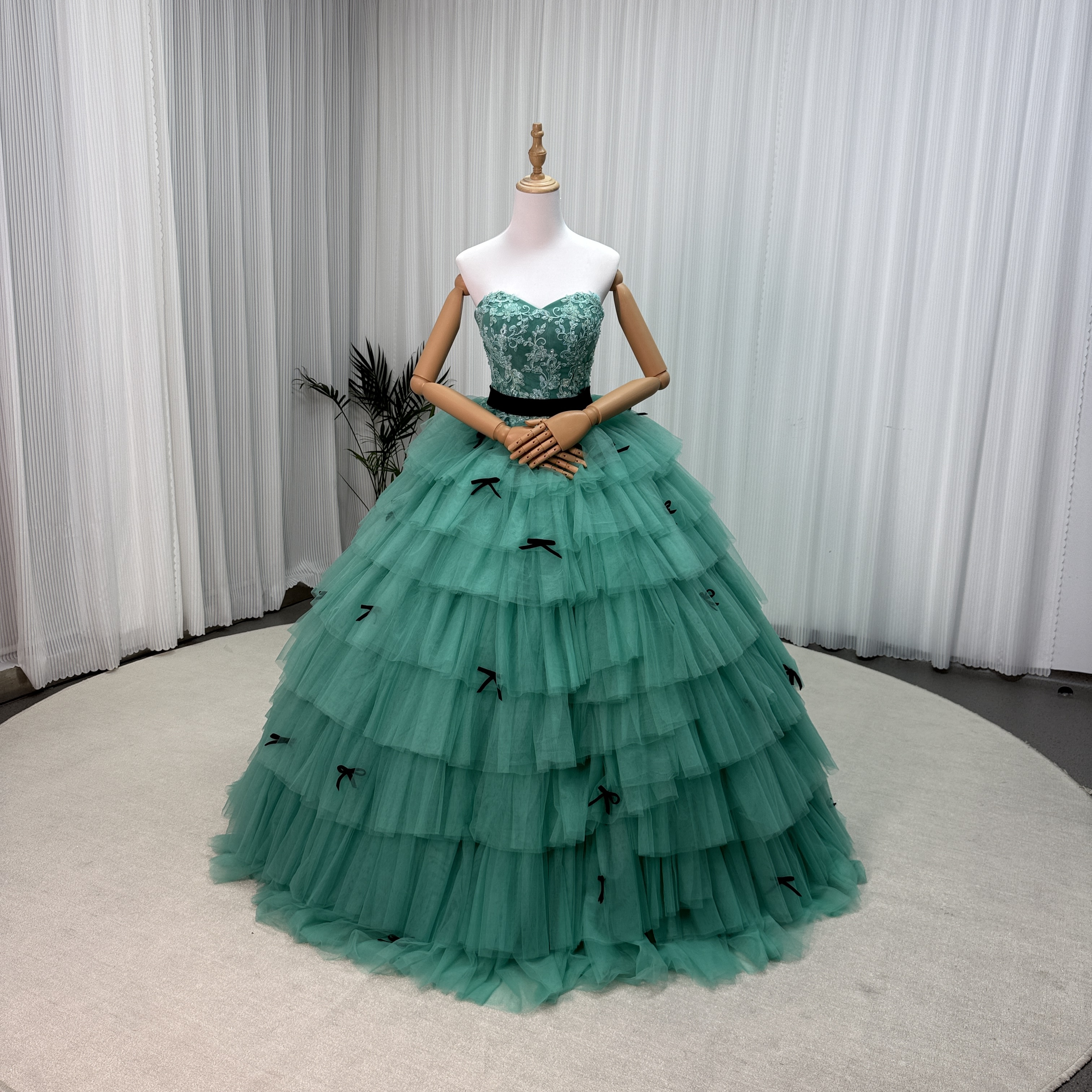 カラードレス+トップス ミントグリーン ベアトップ パフスリーブ 繊細レース プリンセスライン リボン 編み上げ ロング 花嫁