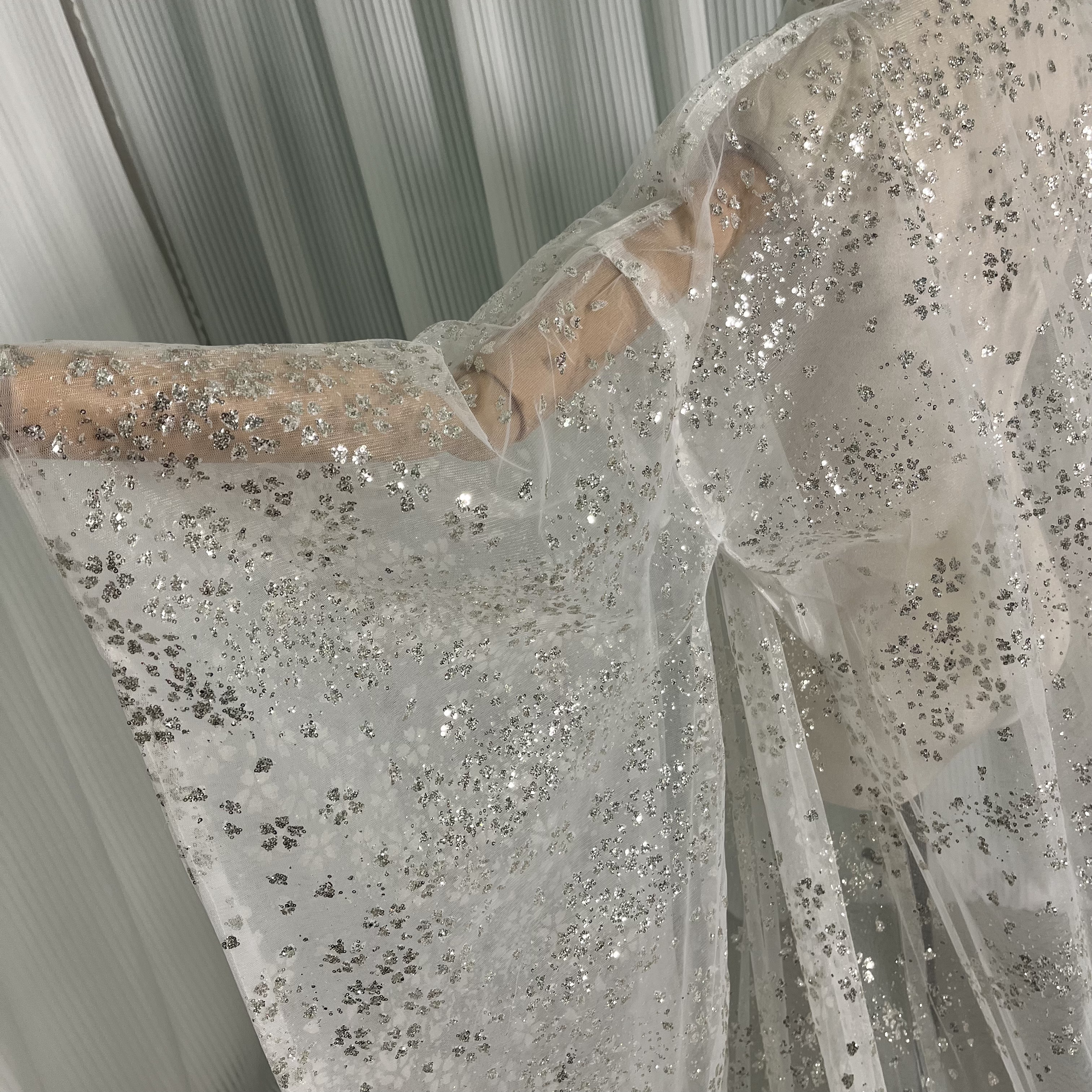 オーバードレス オフホワイト 打掛 着物 レース羽織 ラッフルフリル お色直し キラキラグリッターチュール