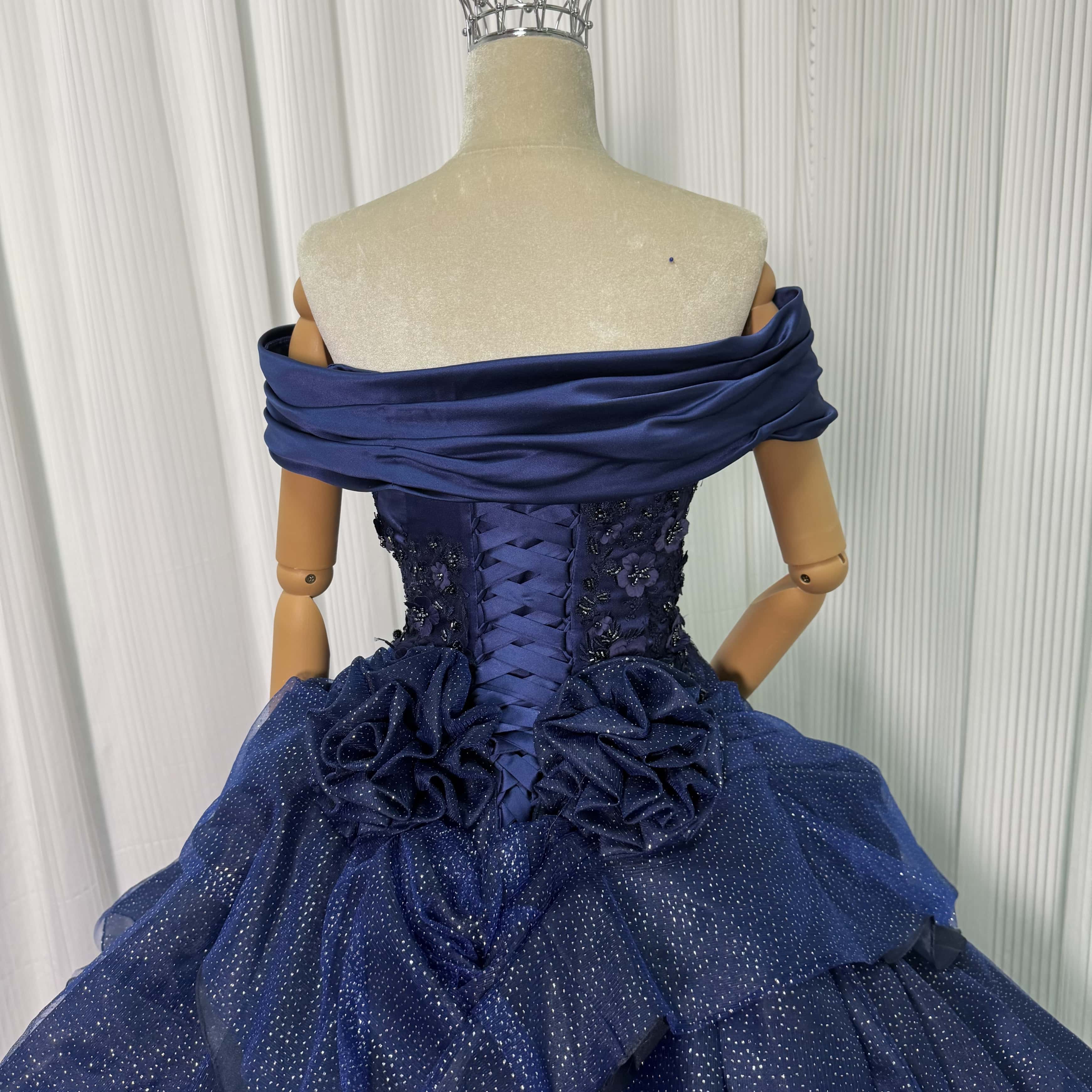 豪華！カラードレス ネイビー ティアードのドレス オフショルダー 3D立体レース刺繍 キラキラチュール ボリュームドレス 花嫁
