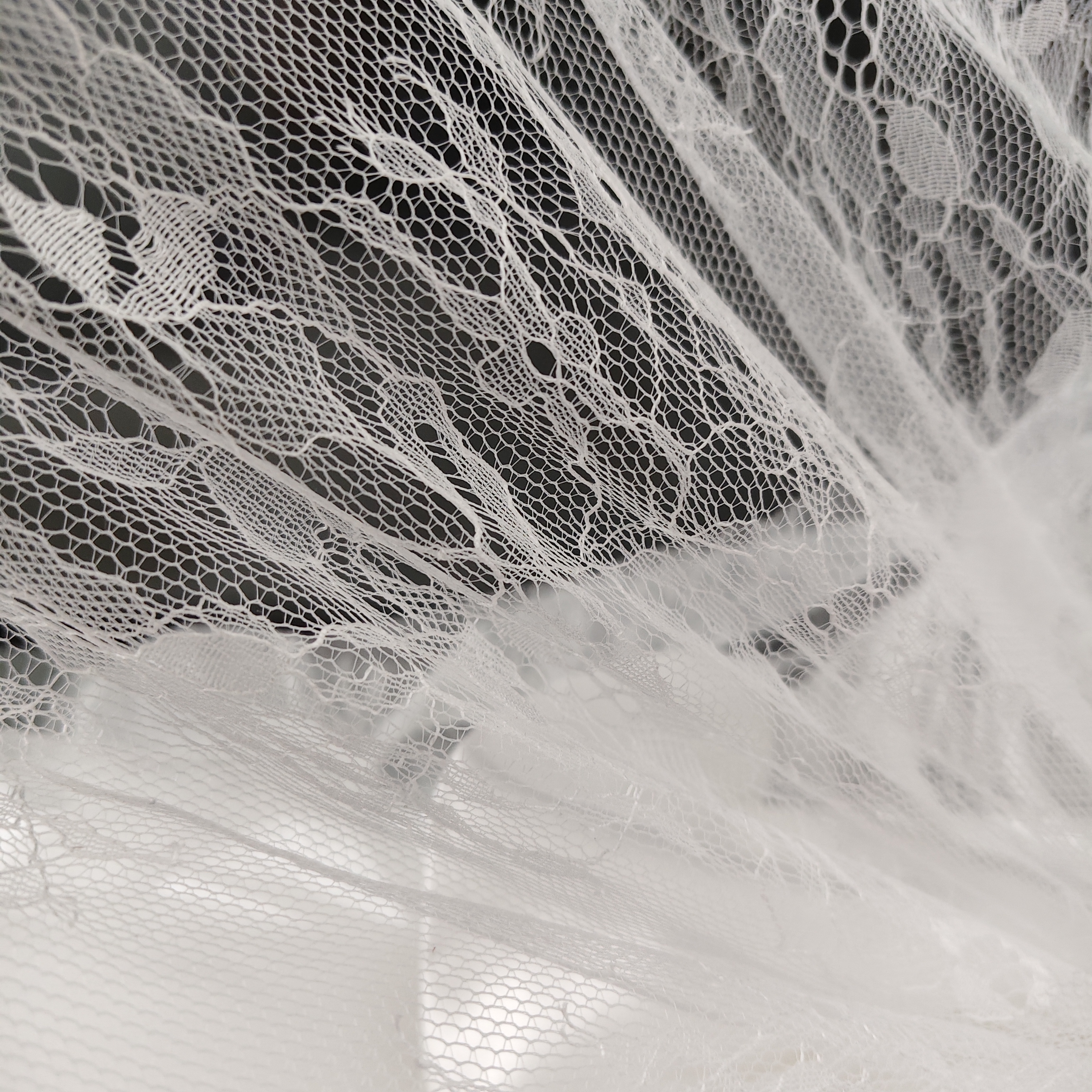 フランス風 ウェディングドレス ベアトップ マーメイドライン 3D立体レース刺繍 花モチーフ 編み上げ 結婚式