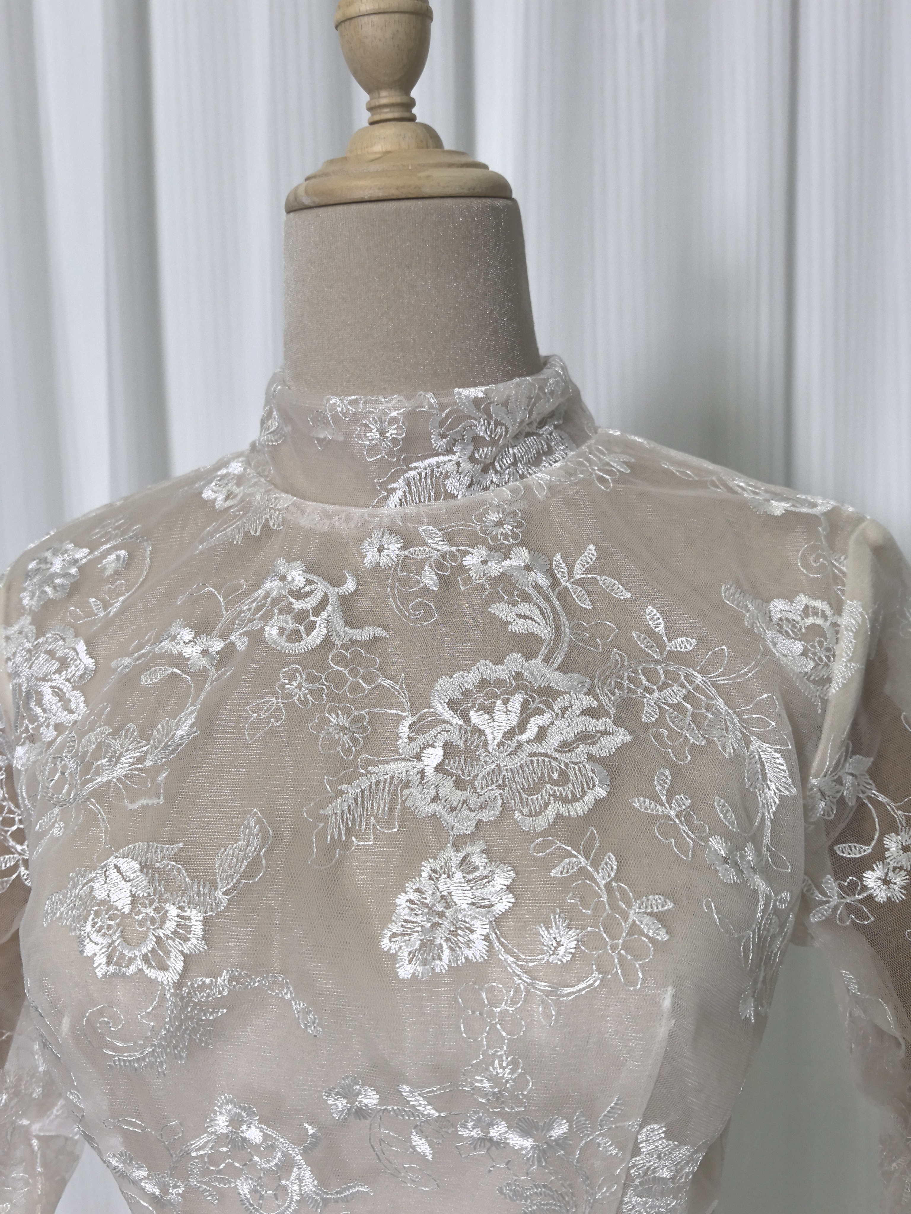 ボレロ ロングスリーブ ビーズ キラキラスパンコール 花モチーフ ハンドメイド ウェディングドレス