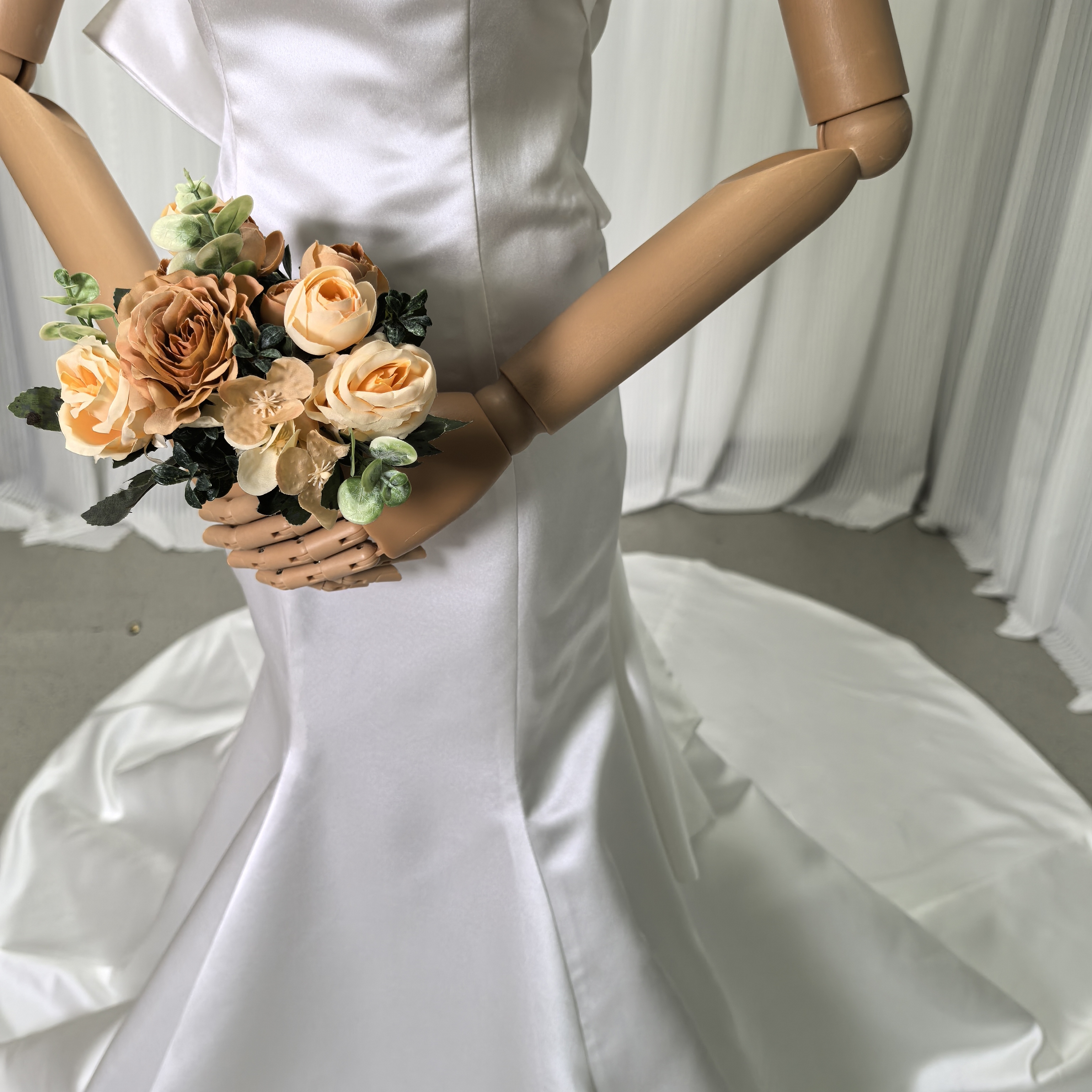 ウェディングドレス ベアトップ マーメイドライン リボン デザイン感 編み上げ 結婚式