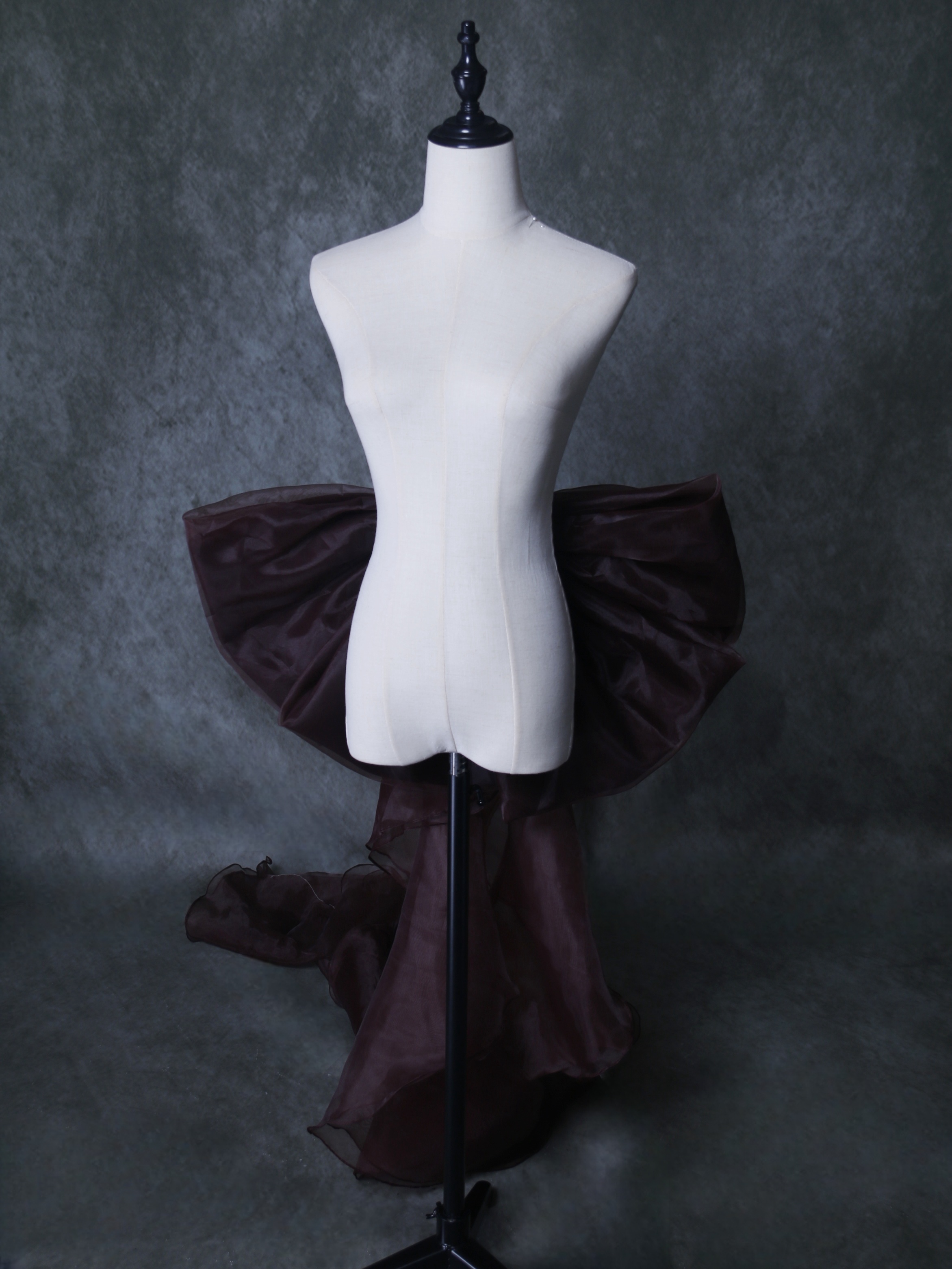 可愛い レッドブラウン パーティードレス ふっくら柔らかなバックリボン 前撮り