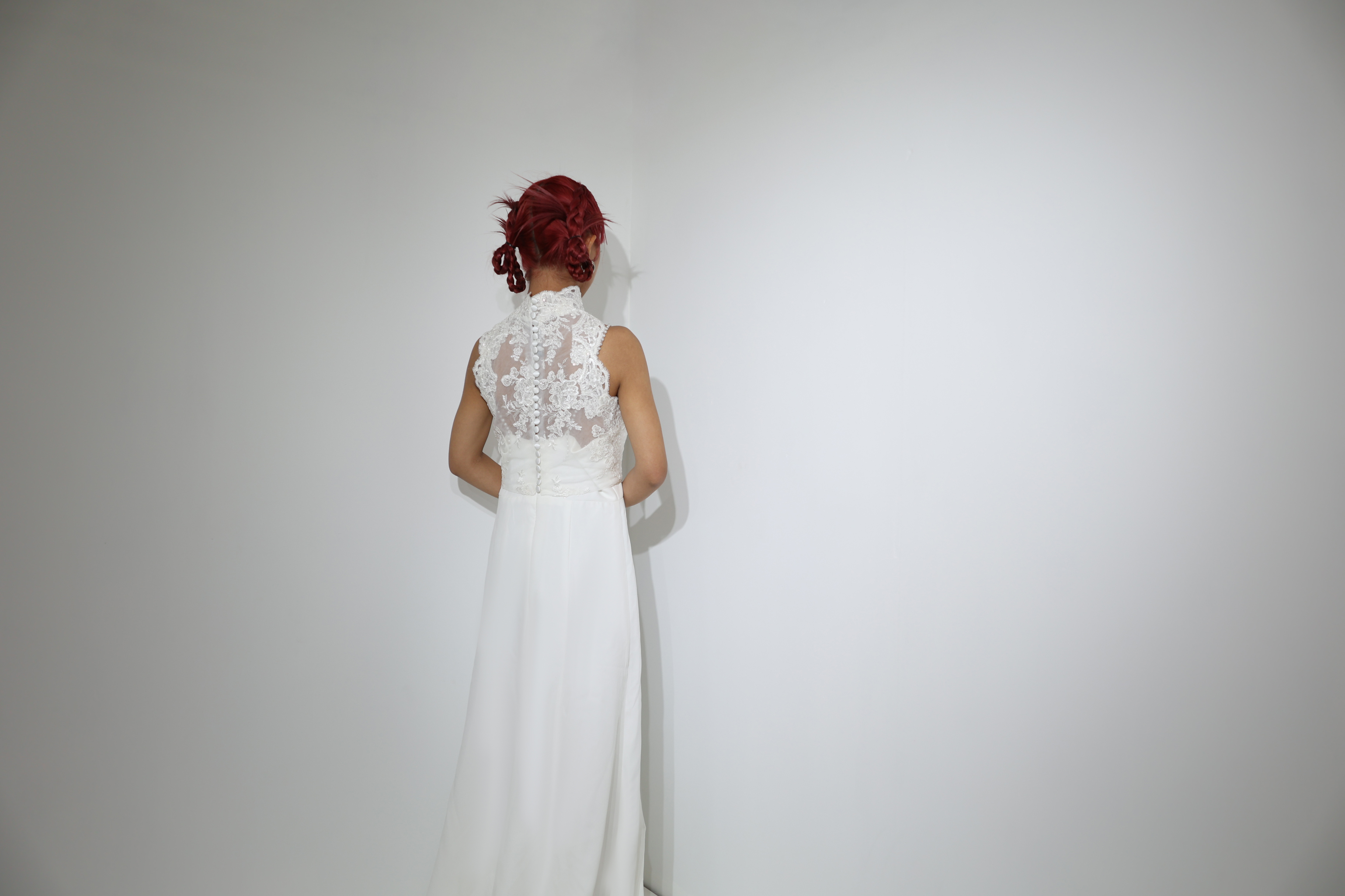 ボレロ ハイネック ノースリーブ くるみボタン 美しい花レース 花嫁/ウェディングドレス