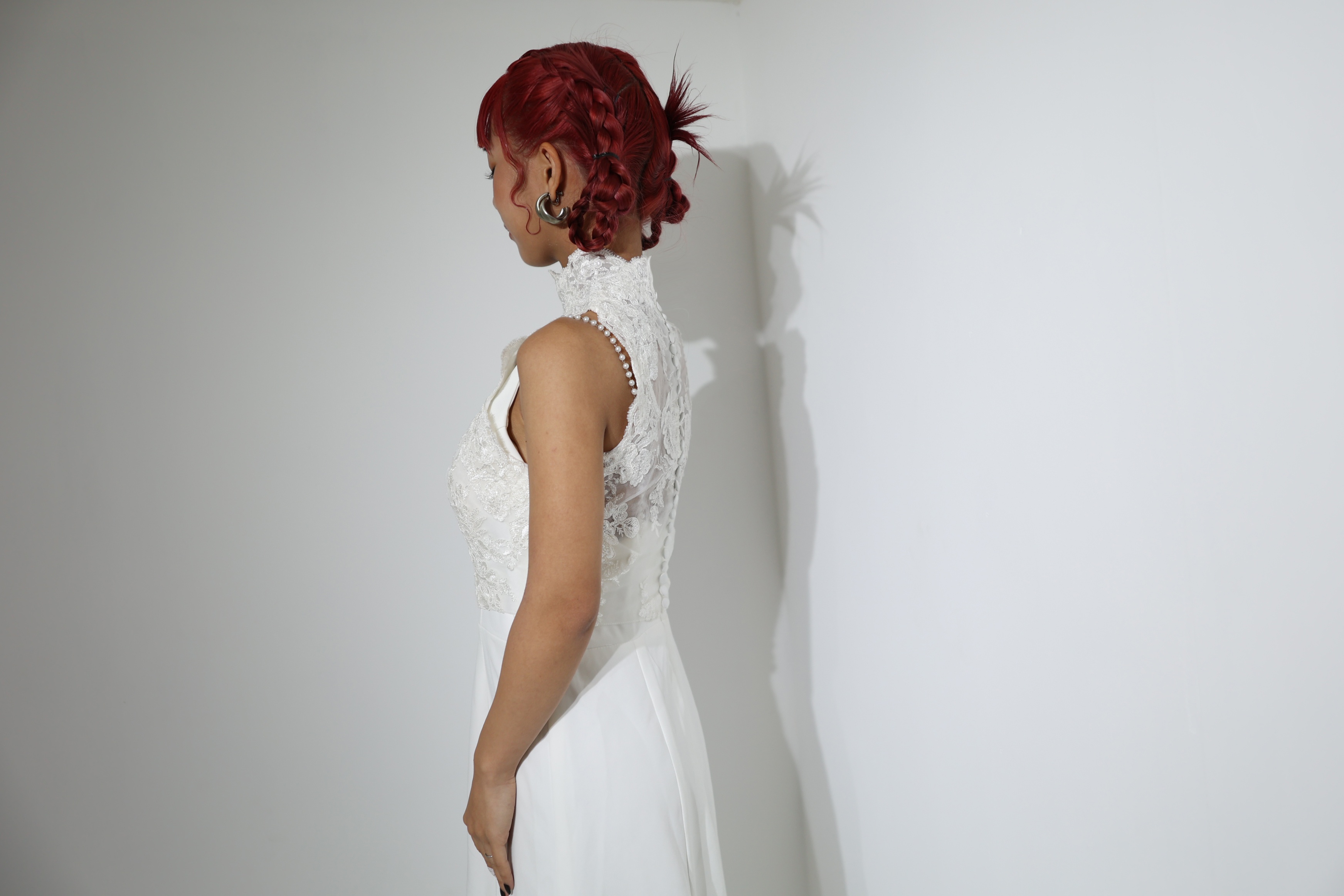 ボレロ ハイネック ノースリーブ くるみボタン 美しい花レース 花嫁/ウェディングドレス