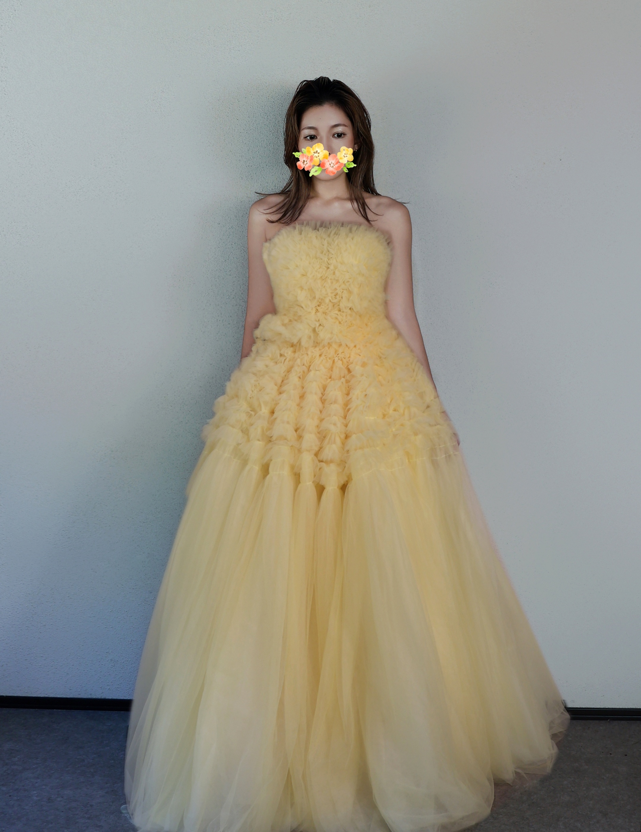 人気上昇！カラードレス イエロー ベアトップ デザイン感 もこもこドレス 編み上げ ロング 結婚式 披露宴