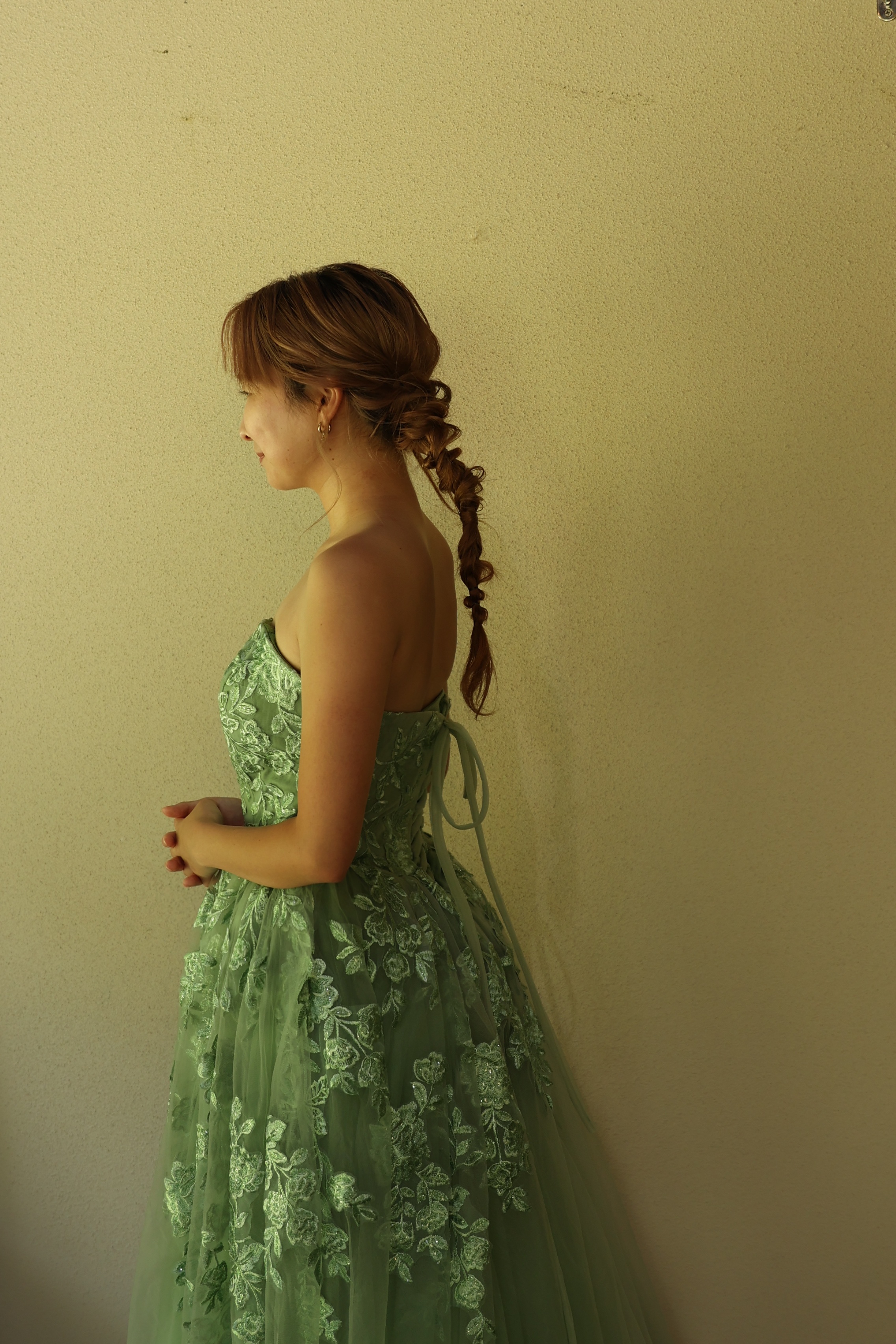 カラードレス グリーン ベアトップ 美しい花レース チュールスカート 編み上げ 前撮り