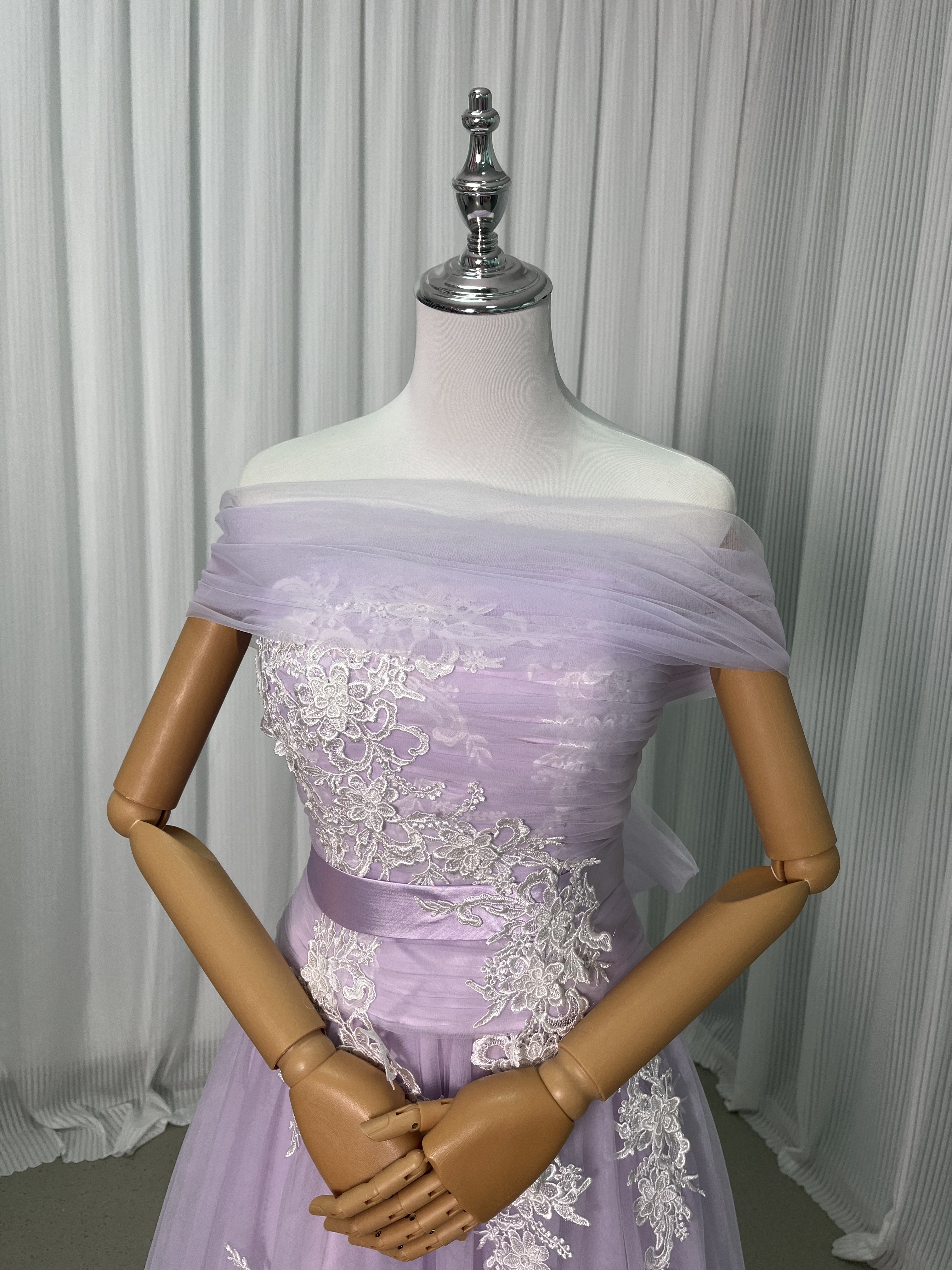 カラードレス オーキッド オフショルダー 繊細レース ソフトチュール 編み上げ 披露宴/結婚式 可愛い