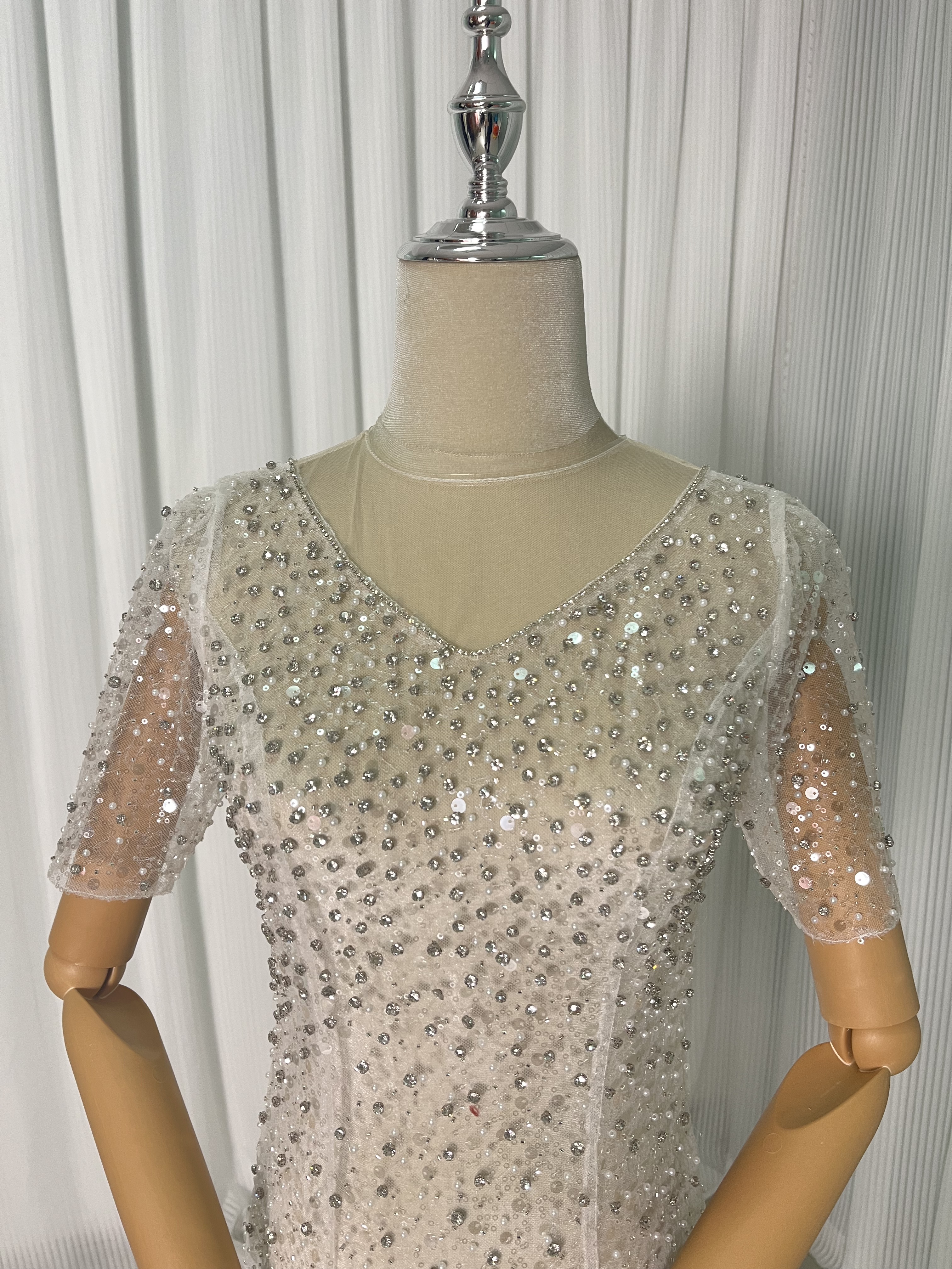 オーバードレス ウエディングドレス 半袖 マーメイドライン キラキラスパンコール ビーズ 結婚式