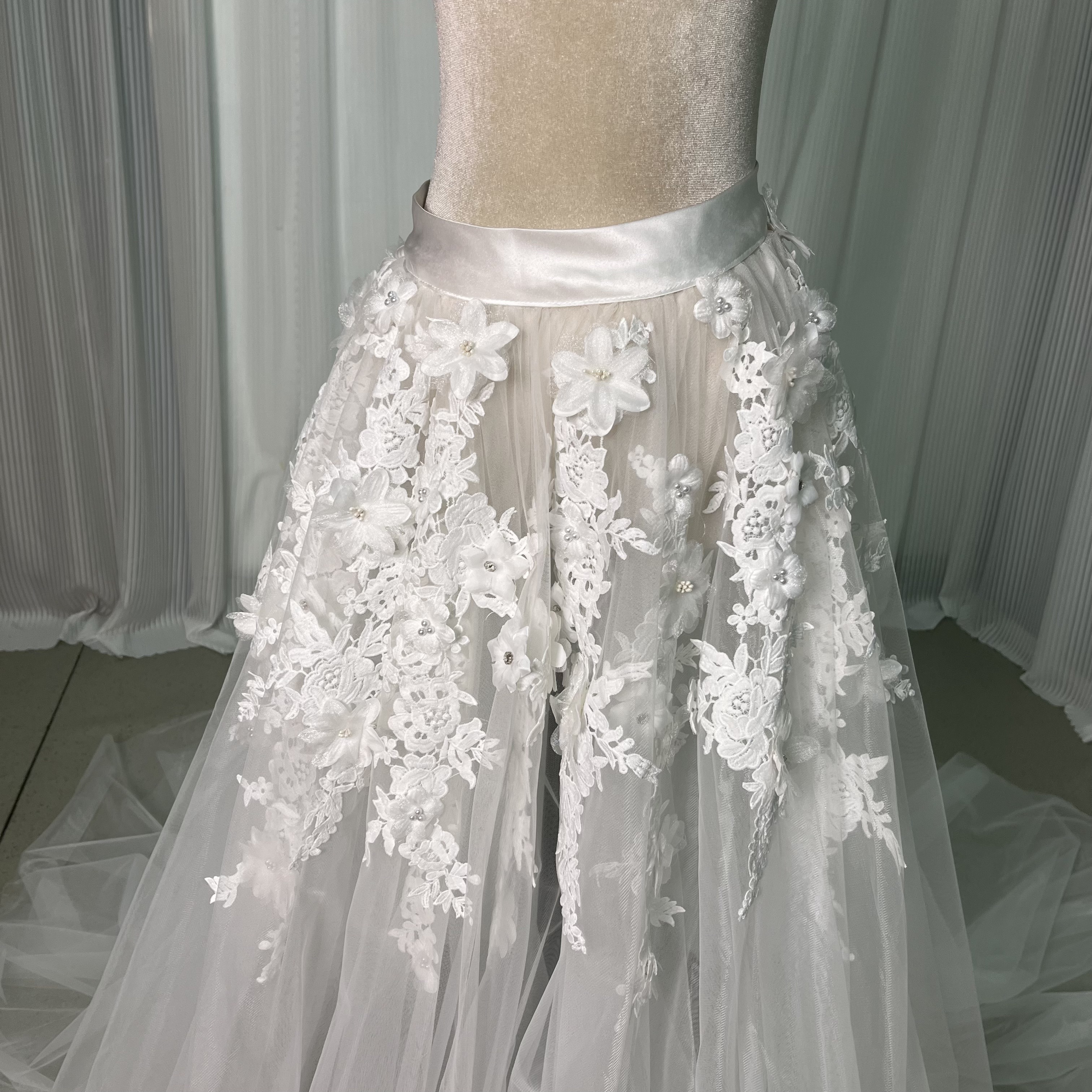 オーバースカート 3D立体レース刺繍 リボン チュールスカート 花嫁/ウェディングドレス