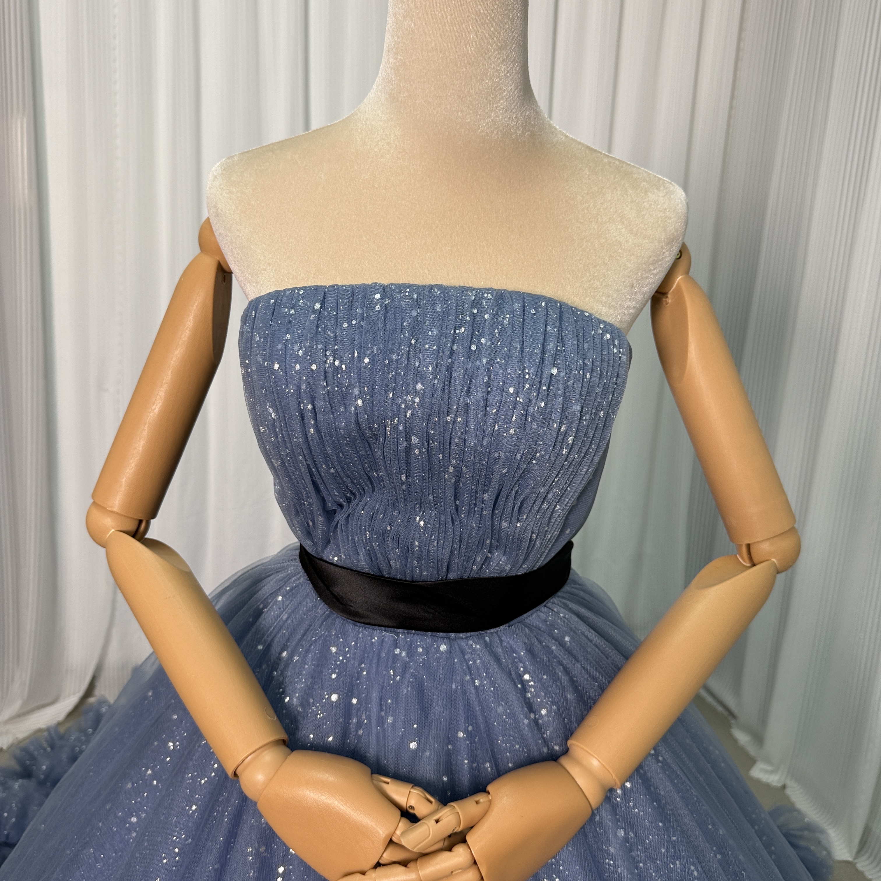 カラードレス ブルー ベアトップ キラキラチュール ラッフルフリル プリンセスライン 花嫁