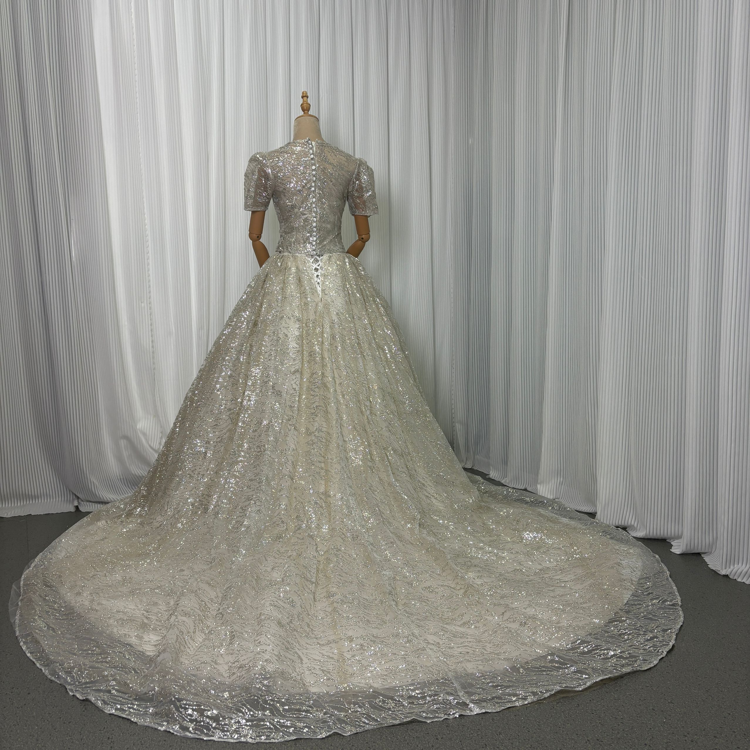 華やか ウェディングドレス+トップス グリッタードレス 半袖 くるみボタン 憧れのドレス 結婚式