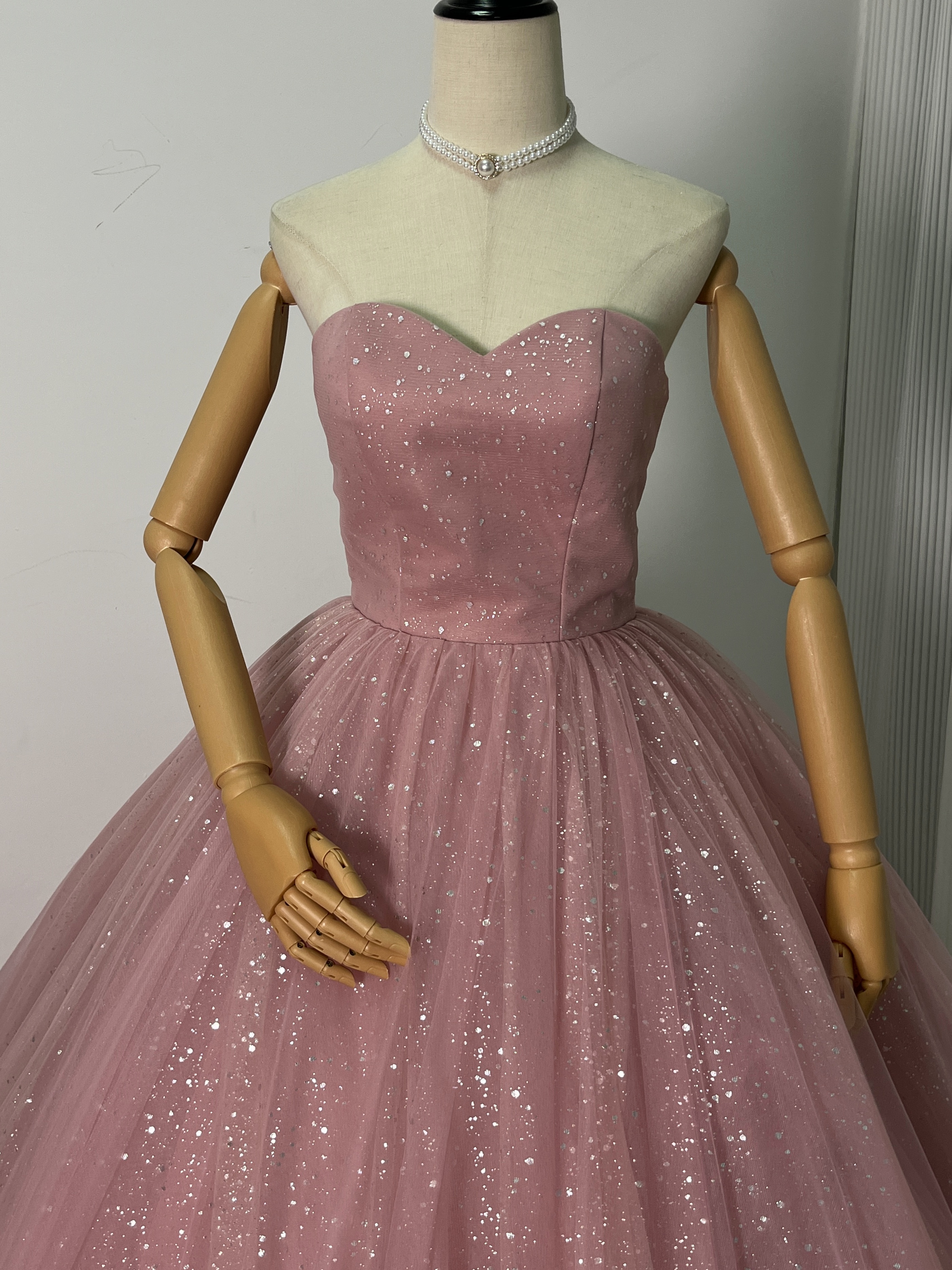 憧れのドレス ピンク カラードレス キラキラチュール ベアトップ ラッフルフリル 編み上げ 花嫁/前撮り