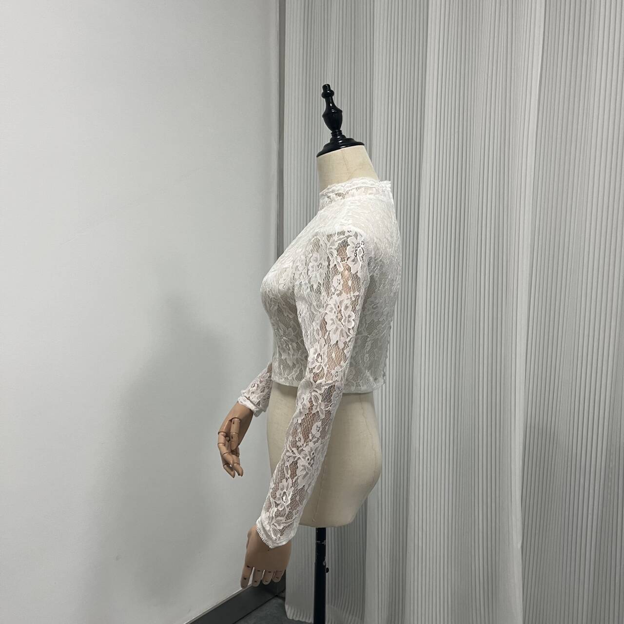 ウェディングドレス 長袖 レース ボレロ ハイネック くるみボタン 二次会 花嫁