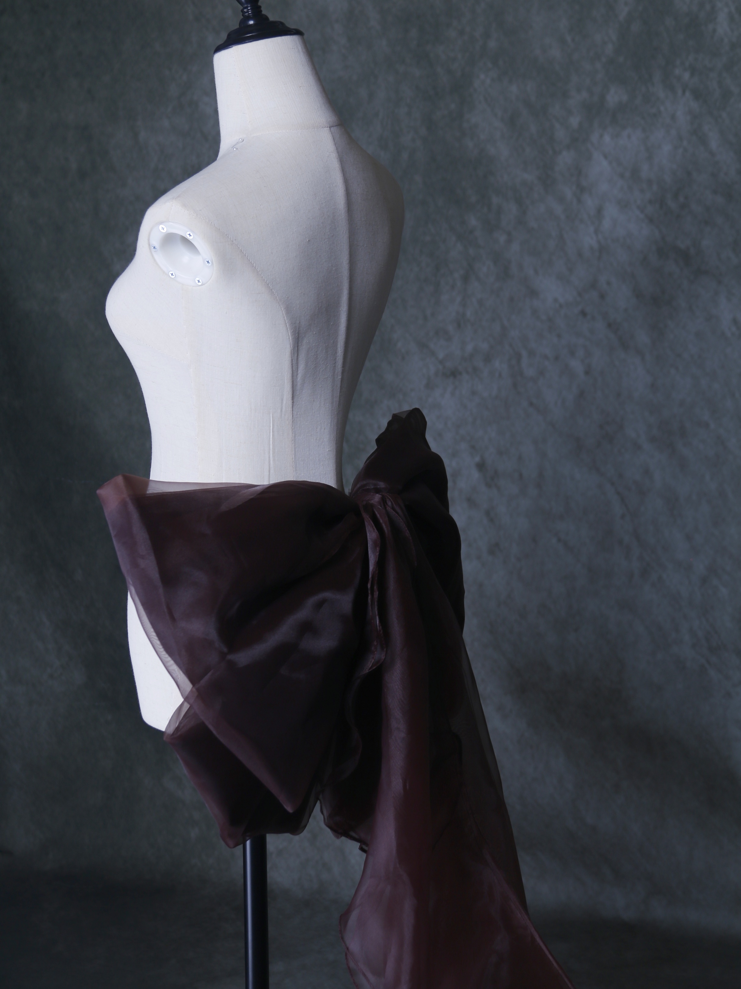 可愛い レッドブラウン パーティードレス ふっくら柔らかなバックリボン 前撮り