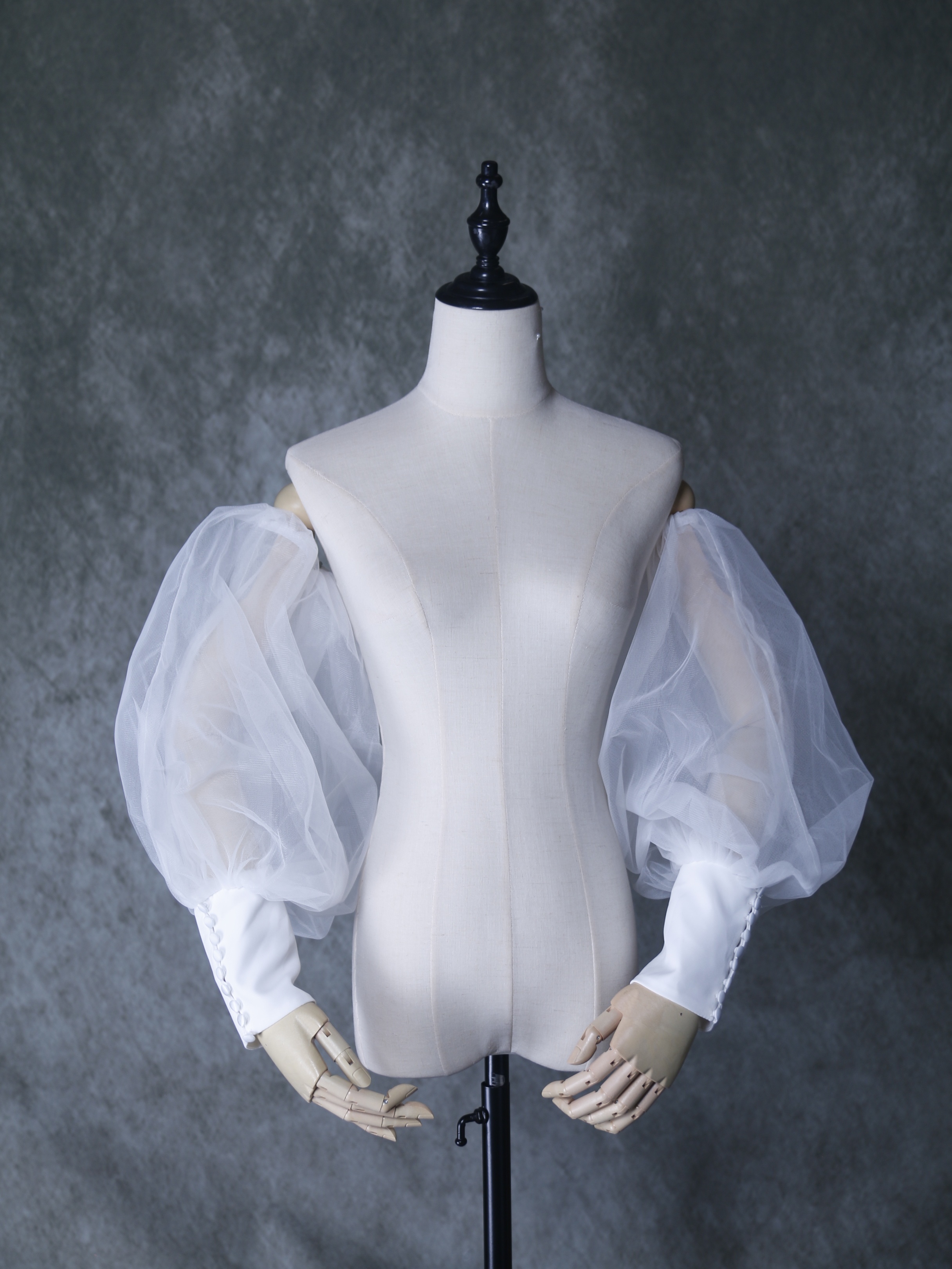 シースルー袖 オフホワイト パフスリーブ くるみボタン 取り外し袖 ストレッチ ウェディングドレス