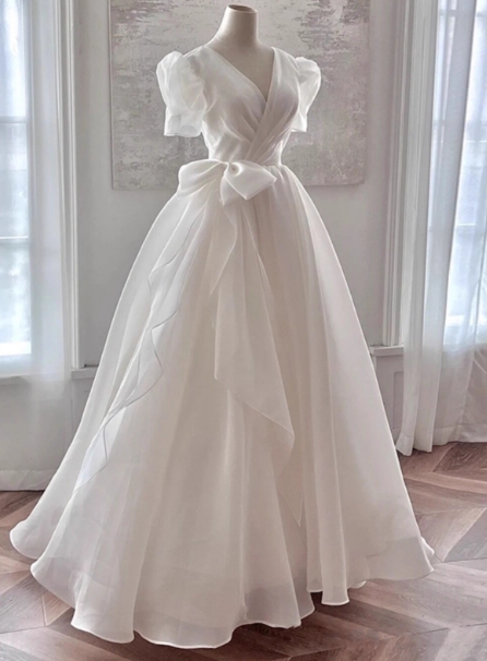フランス風 パーティードレス Vネック 姫袖 リボン 揺らめく裾 披露宴