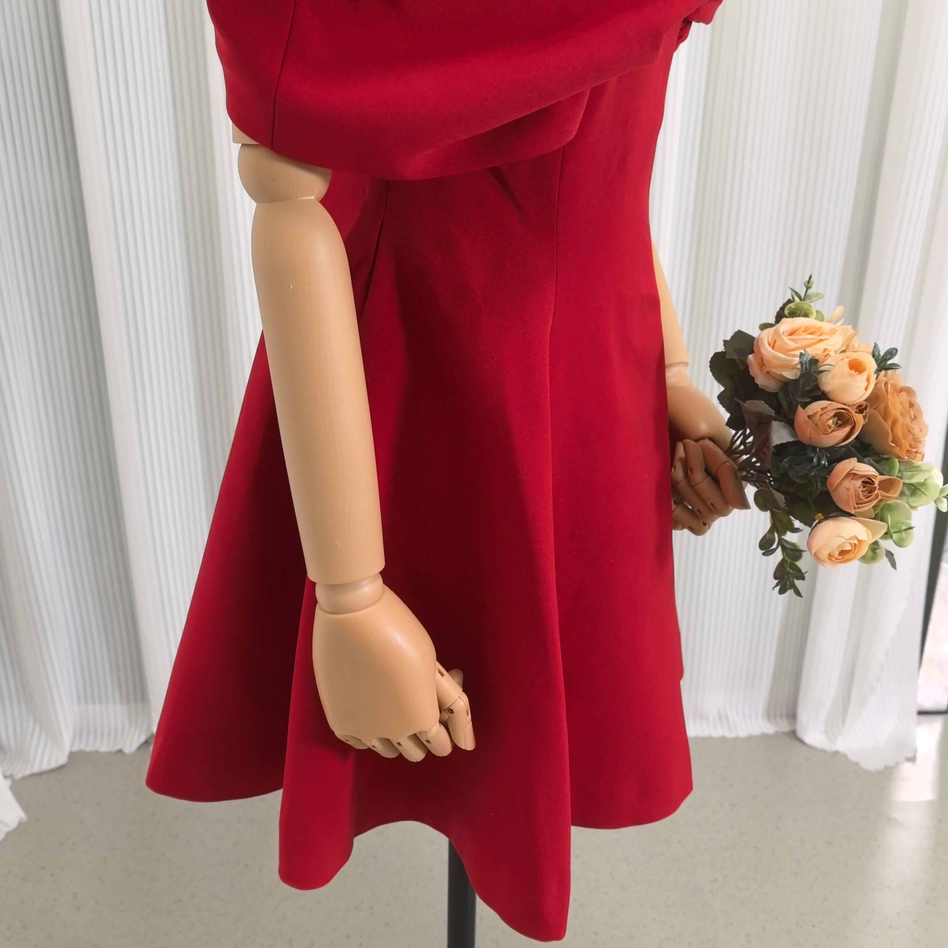 パーティードレス ボルドー色 オフショルダー キャミソール ミニドレス ファスナー 披露宴/結婚式