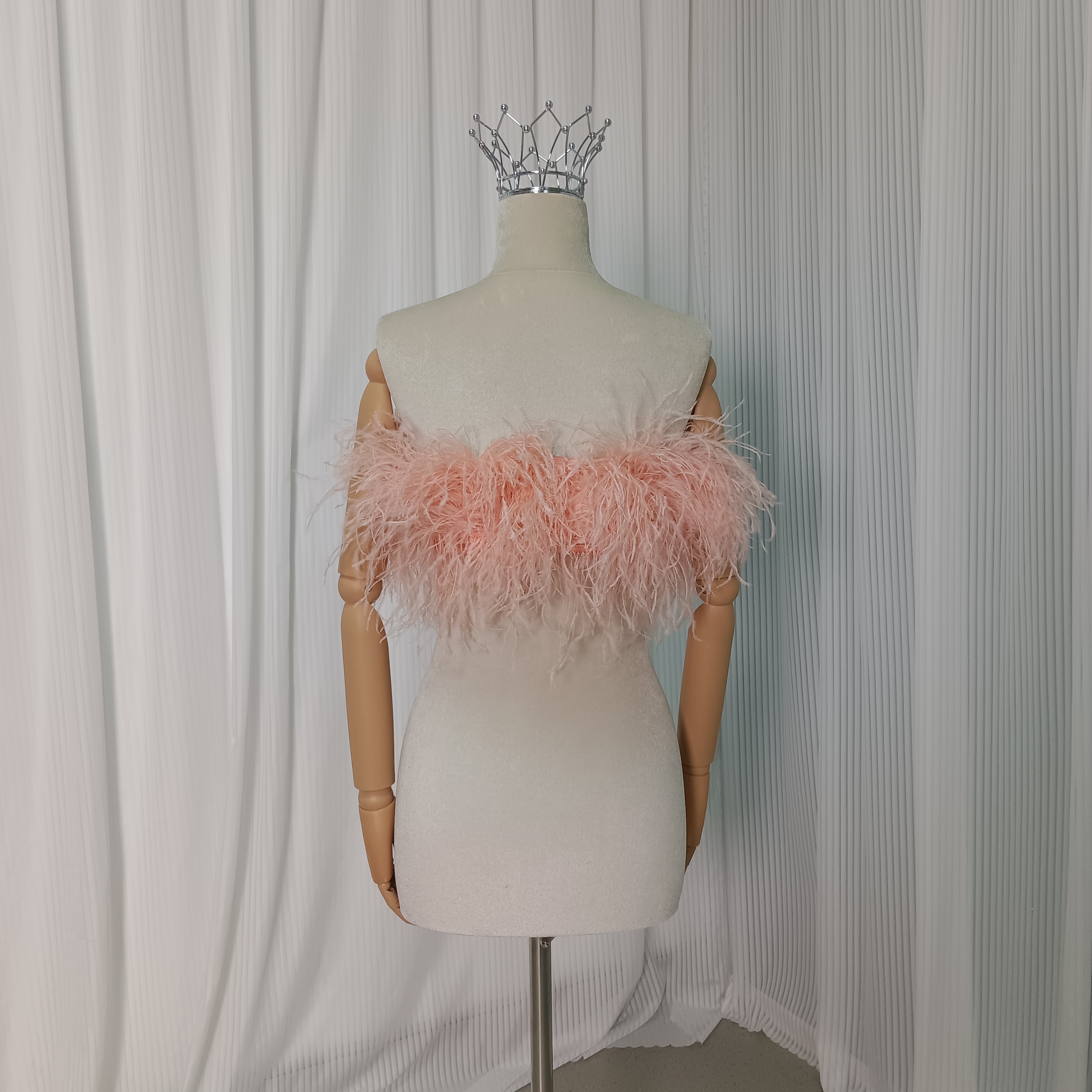 フェザー ローズピンク ベアトップ 取り外し 色直し 可愛い 前撮り 花嫁 フェザードレス