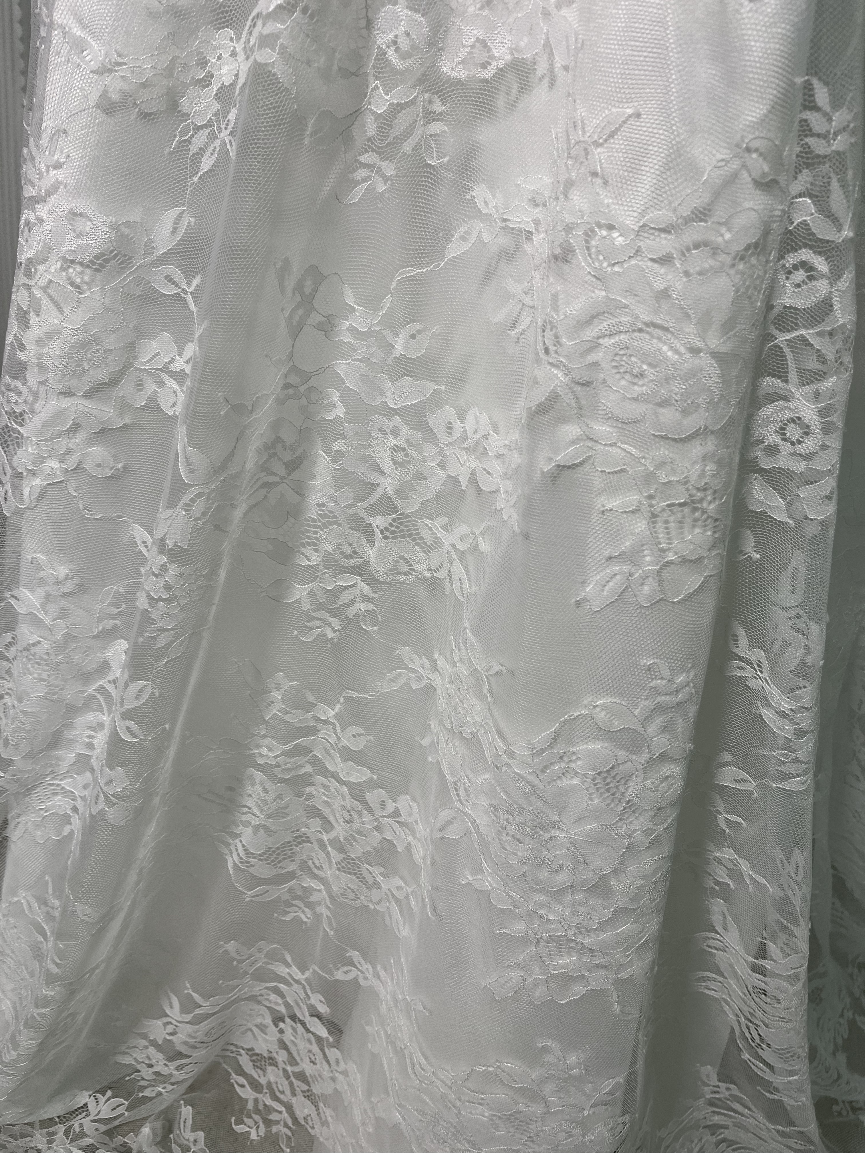 フランス風 ウエディングドレス オフショルダー 贅沢な総レース ファスナー 可愛い 披露宴