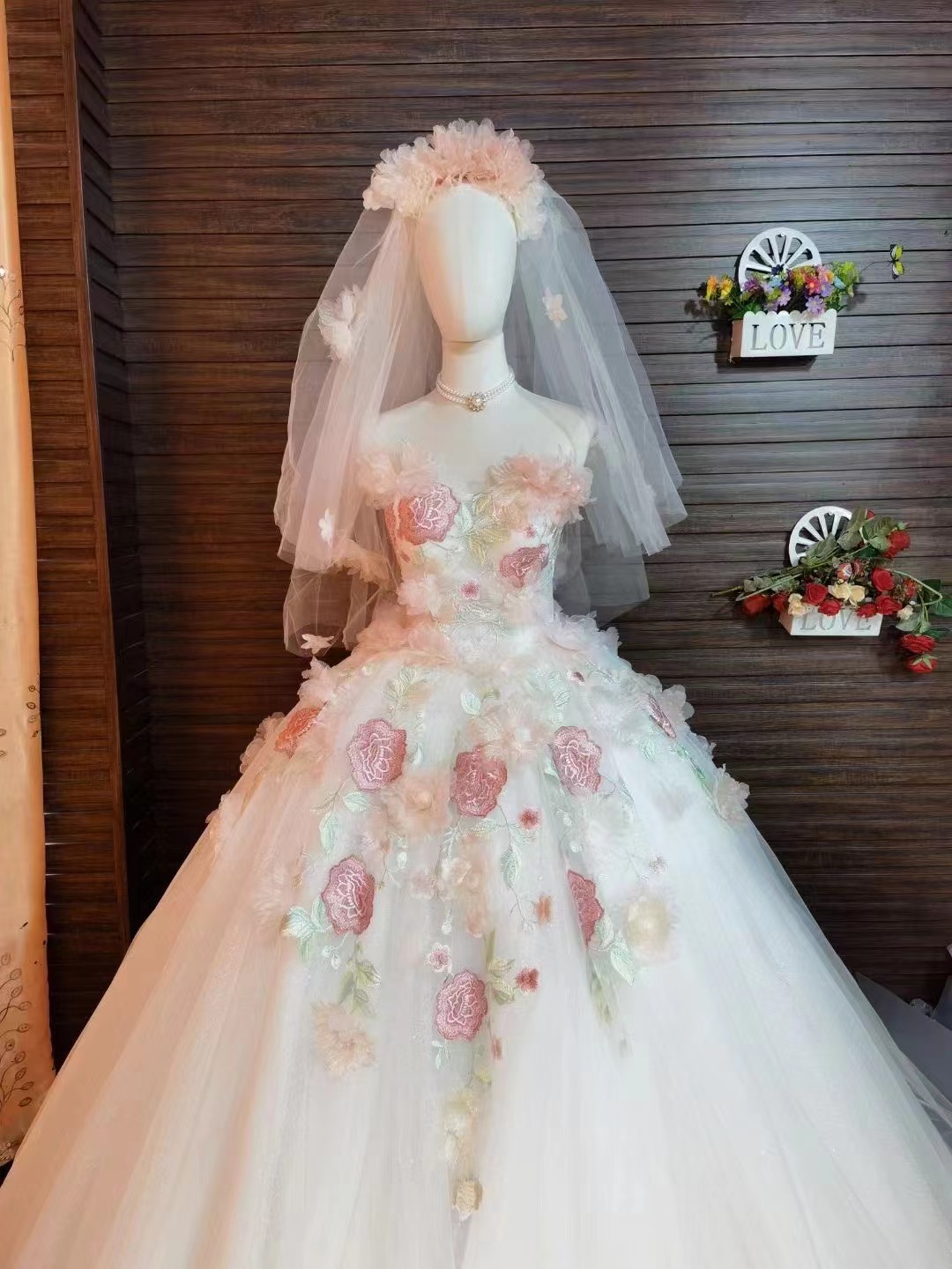 Self-Portrait ★高級感サテン×繊細レース★結婚式・お呼ばれに 3-135.jpeg?w=1080&h=1440