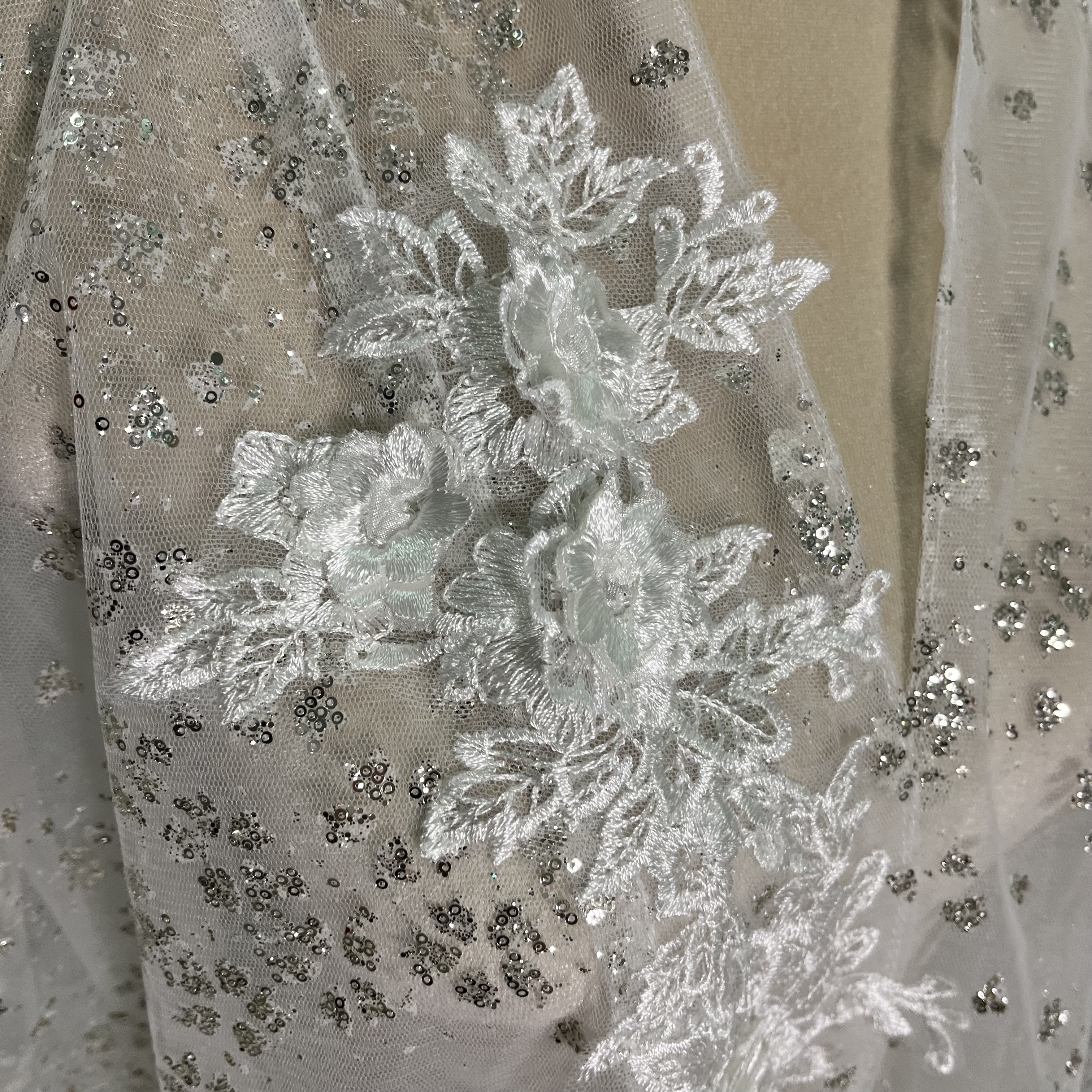 オーバードレス オフホワイト 打掛 着物 レース羽織 ラッフルフリル お色直し キラキラグリッターチュール