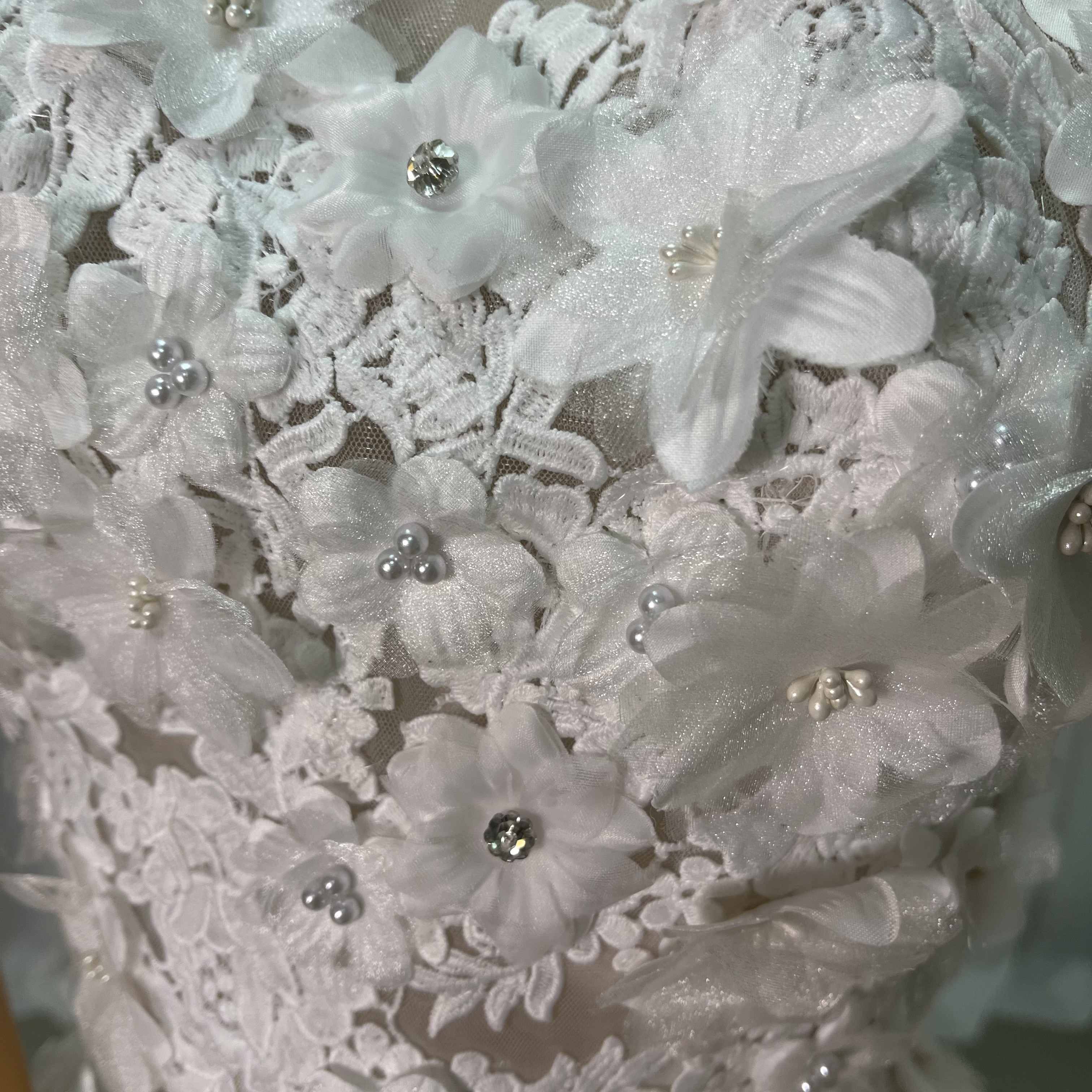 ウエディングドレス オーバードレス+トップス 3D立体レース刺繍 チュールスカート くるみボタン 披露宴/結婚式