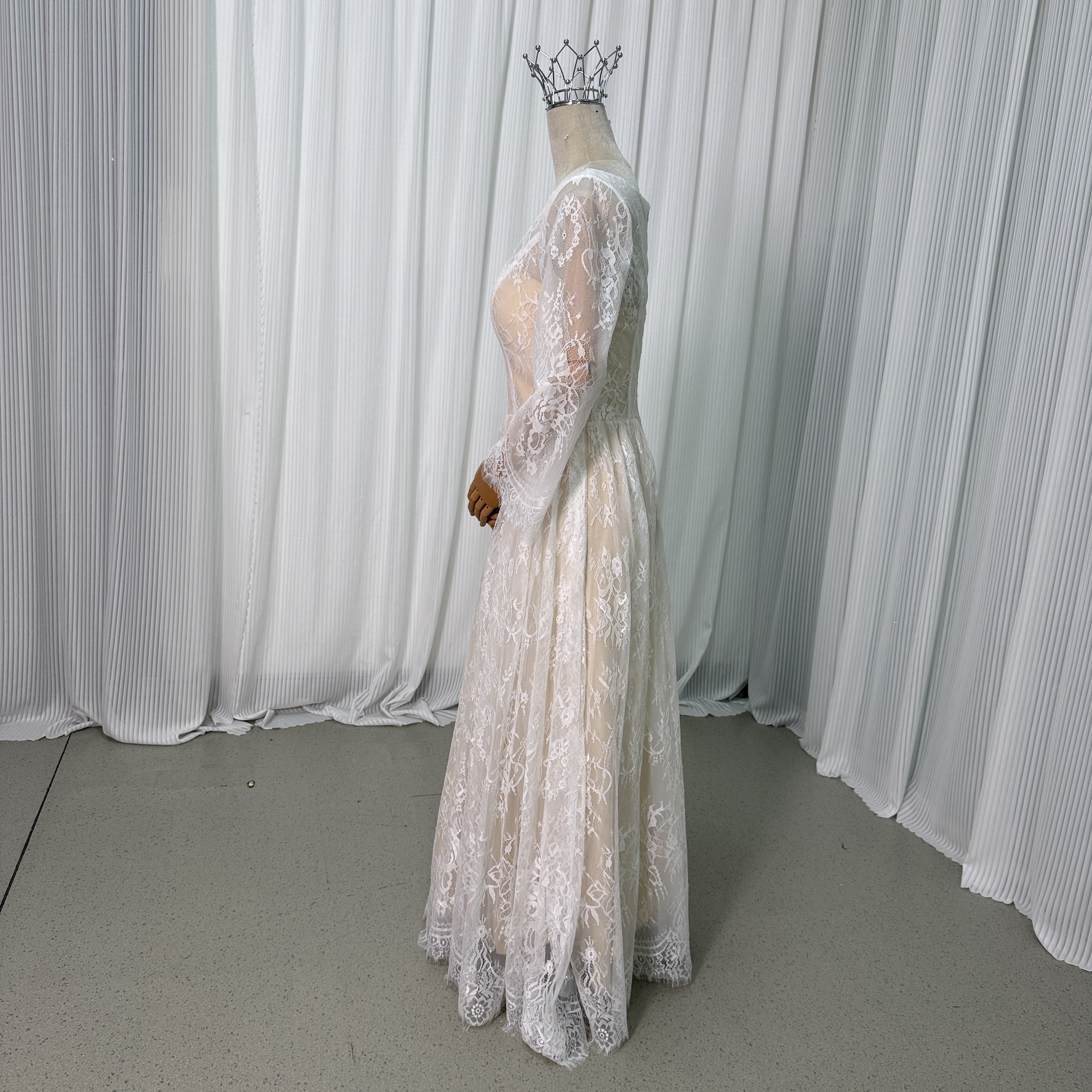 クラシカル パーティードレス スレンダードレス+オーバースカート 長袖 繊細総レース 結婚式 二次会 花嫁