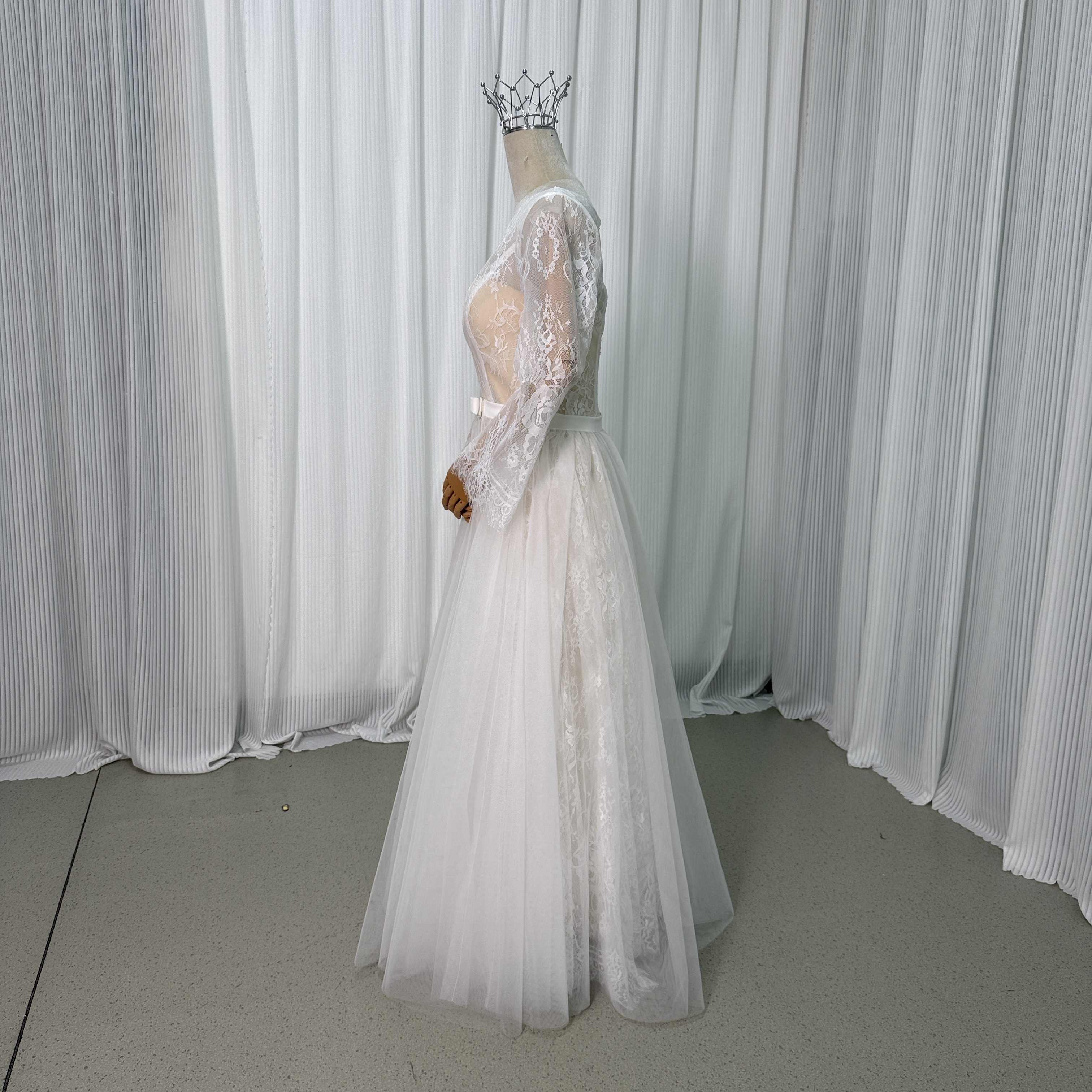 クラシカル パーティードレス スレンダードレス+オーバースカート 長袖 繊細総レース 結婚式 二次会 花嫁