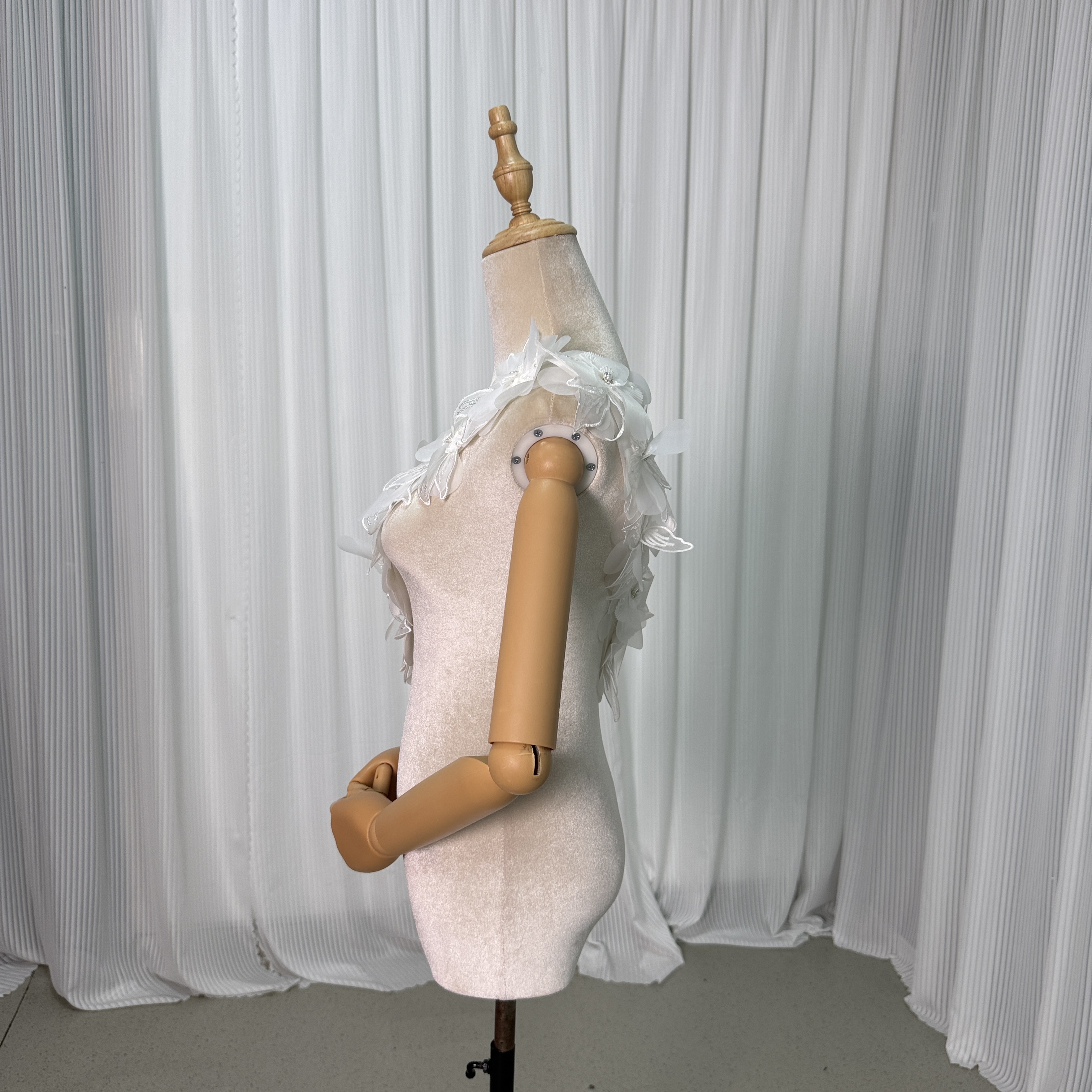 ショルダー型 花モチーフ オフホワイト 3D立体レース刺繍 可愛い 色直し 前撮り 結婚式