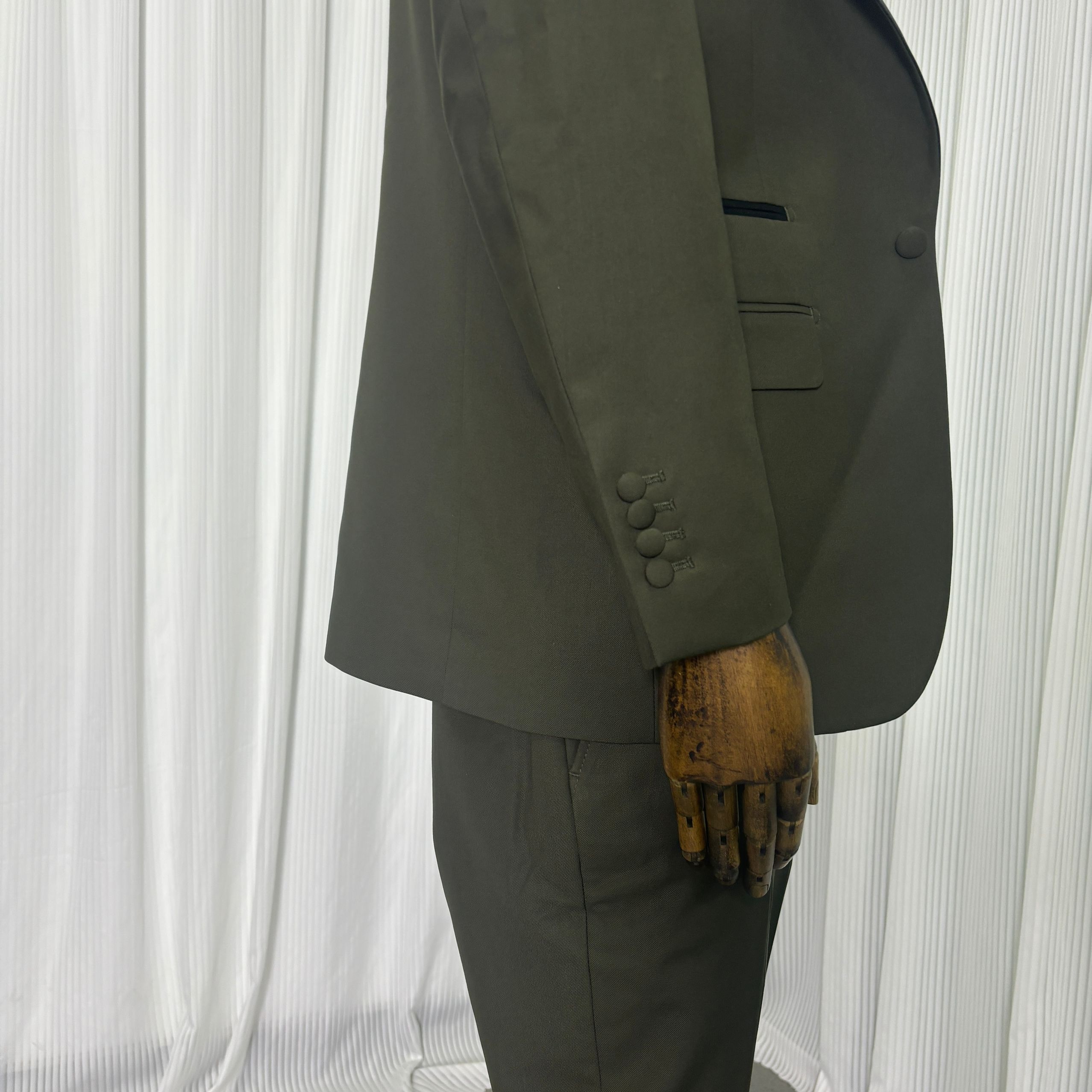 カーキ色 タキシード ジャケット、ベスト、パンツの3点セット ジャガード生地 新郎衣装