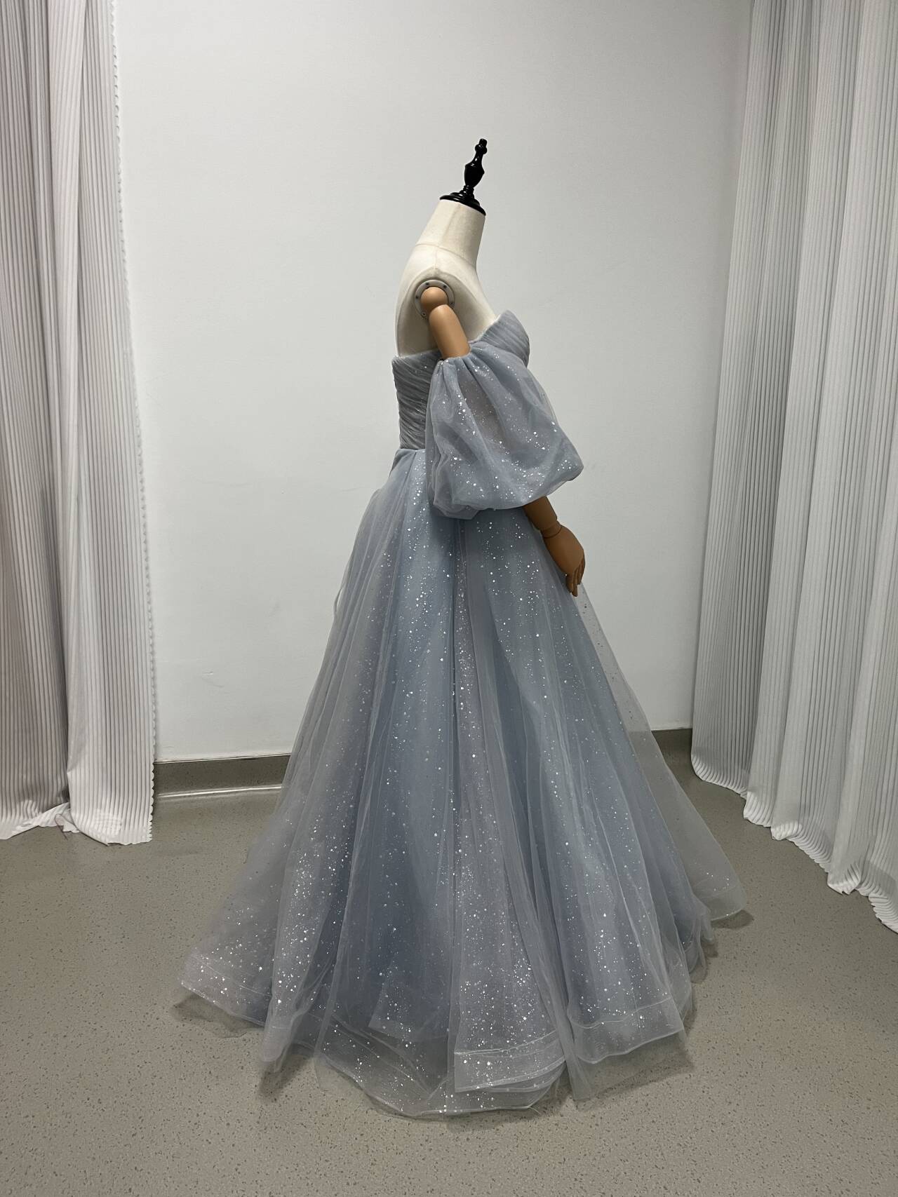 カラードレス ブルーグレー ベアトップ ソフトチュール 取り外しふわふわ袖 前撮り 結婚式