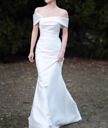 ウェディングドレス オフショルダー マーメイドライン 編み上げ エレガント 結婚式