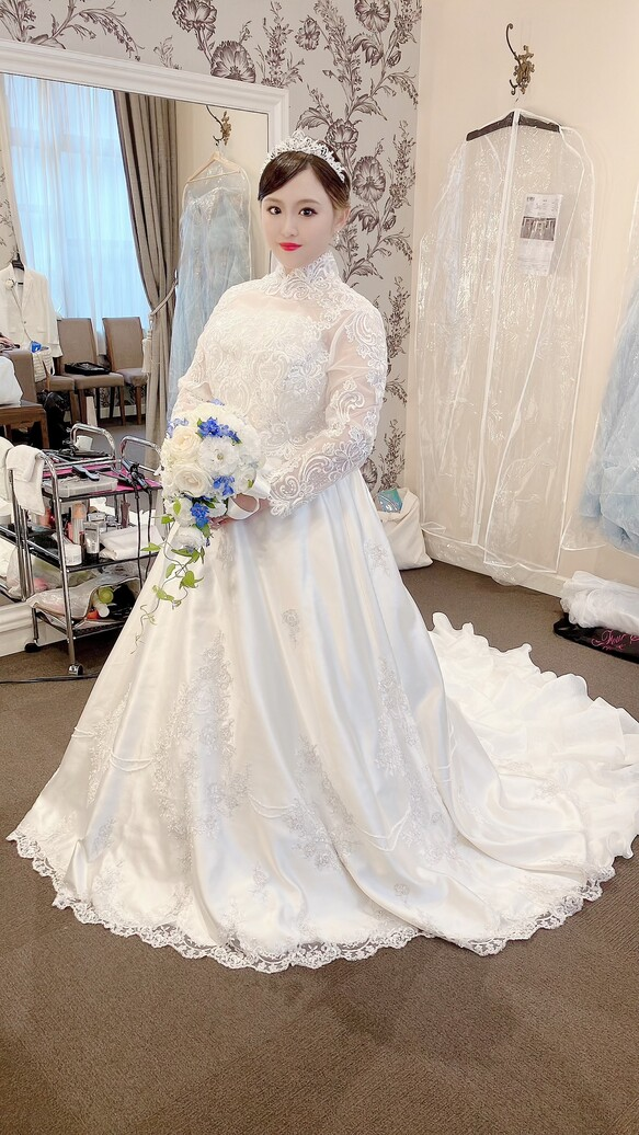 実例写真！ボレロ 魅惑の花レース ロングスリーブ くるみボタン ハイネック キラキラスパンコール 結婚式 花嫁