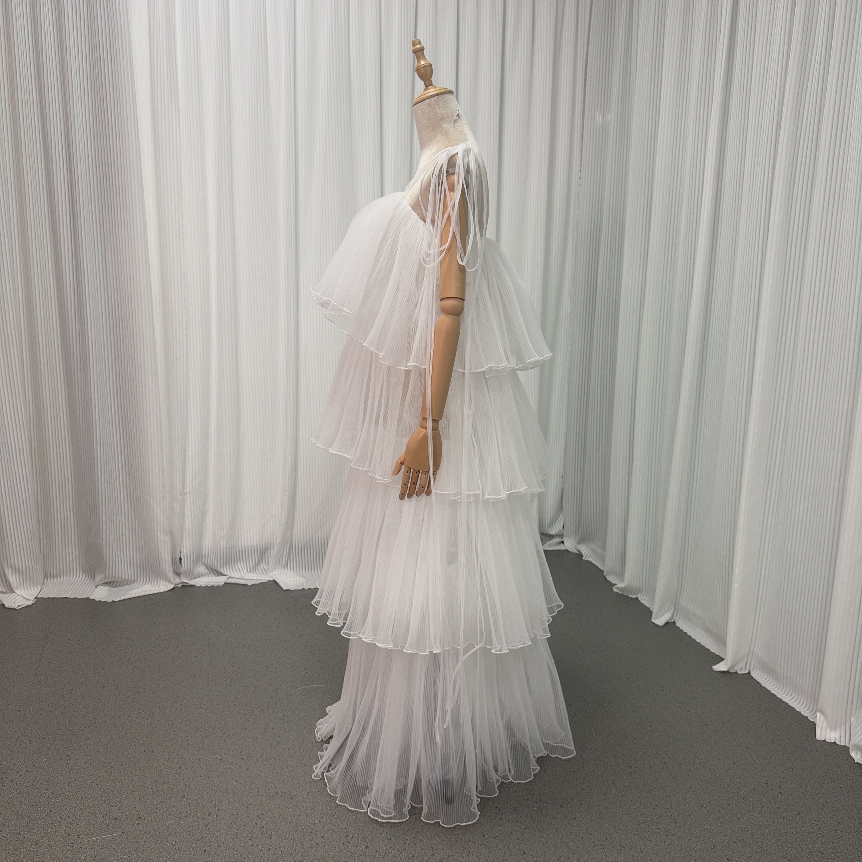 ウエディングドレス オーバードレス キャミソール プリーツスカート ふわふわ オフホワイト 色直し