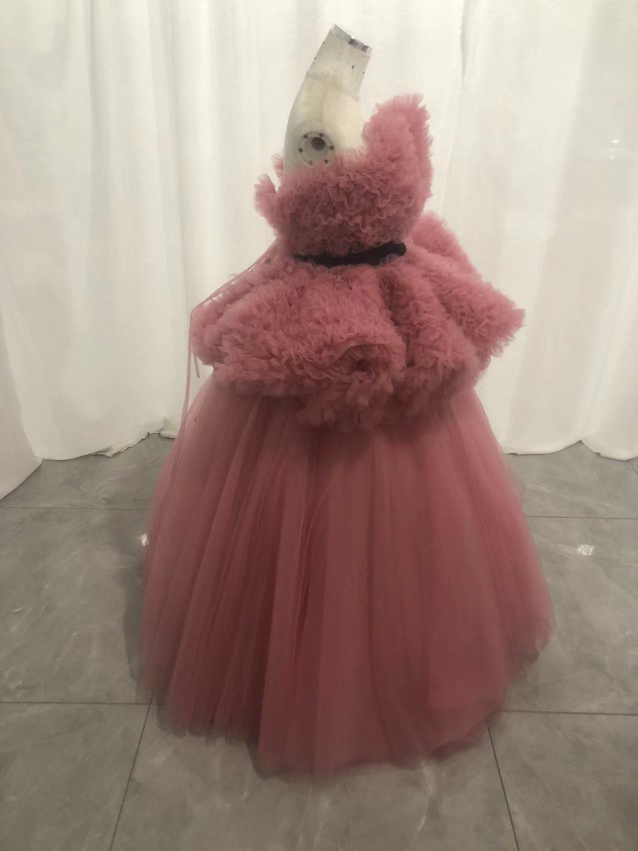 美品！カラードレス ローズピンク ベアトップ 可愛い ラッフルフリル ボリュームドレス 前撮り