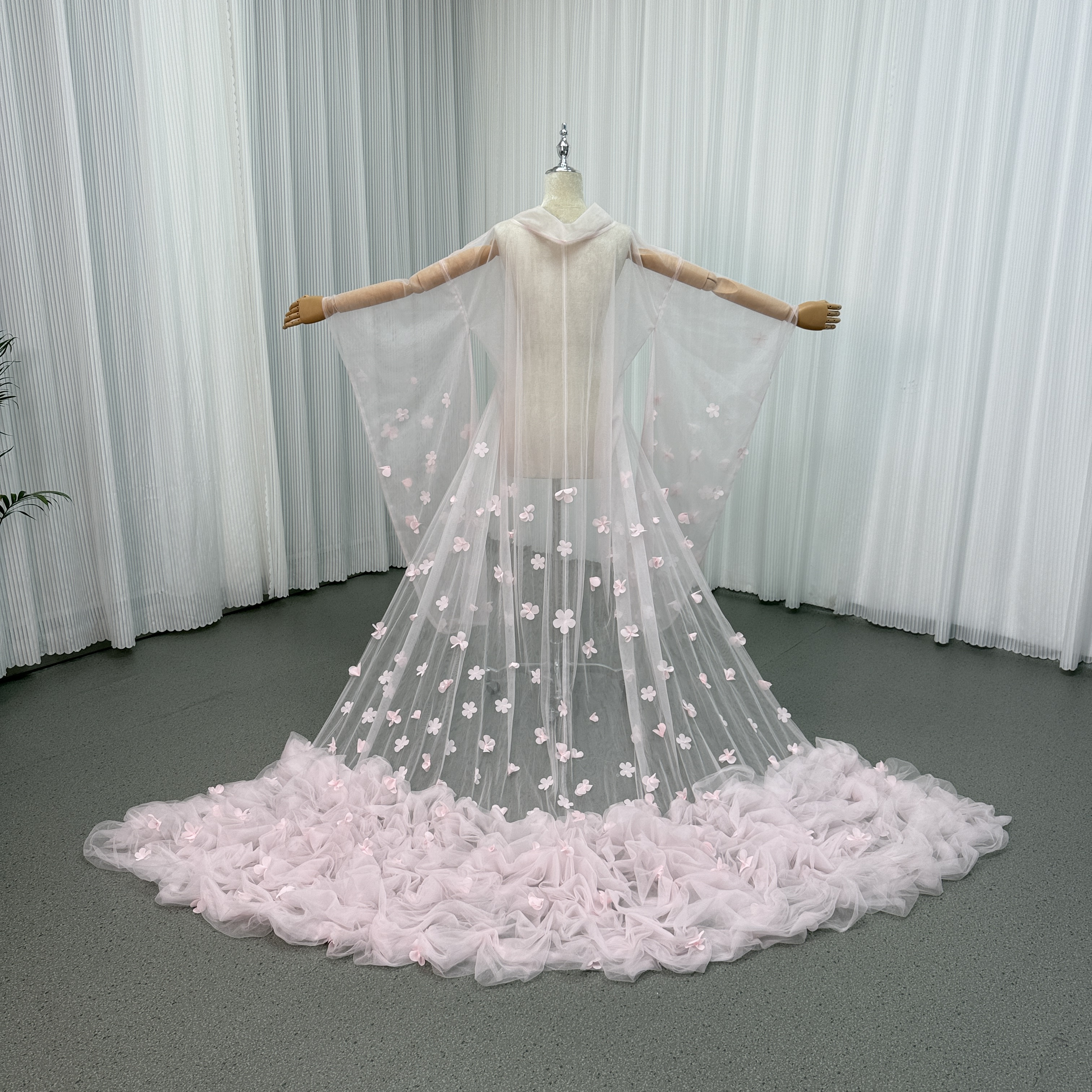 薄桃色 チュール打掛　着物　オーバードレス　レース羽織 お色直し うす衣 花嫁和装 色打掛