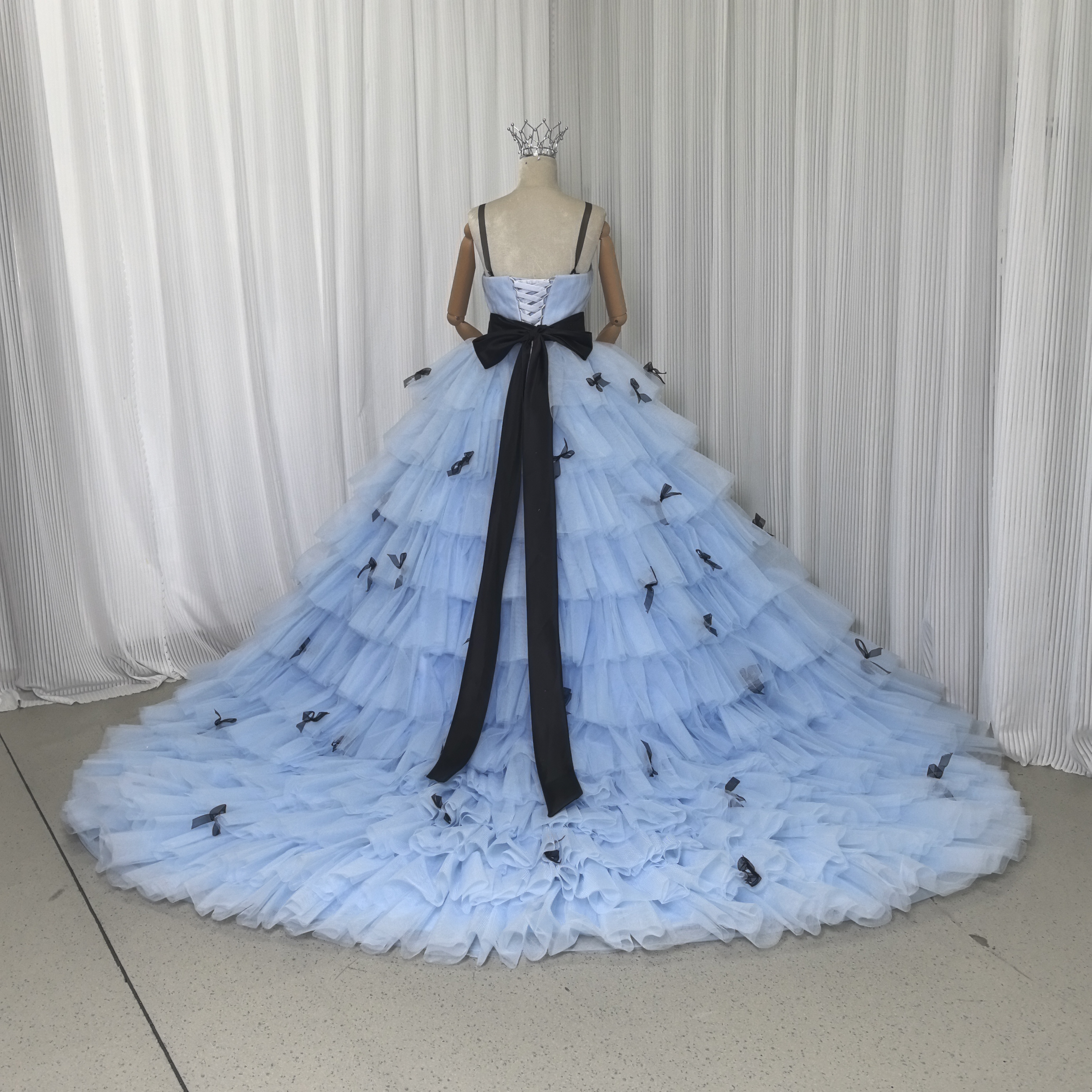 カラードレス ブルー ベアトップ リボン サッシュベルト プリンセスライン チュールドレス 編み上げ 花嫁