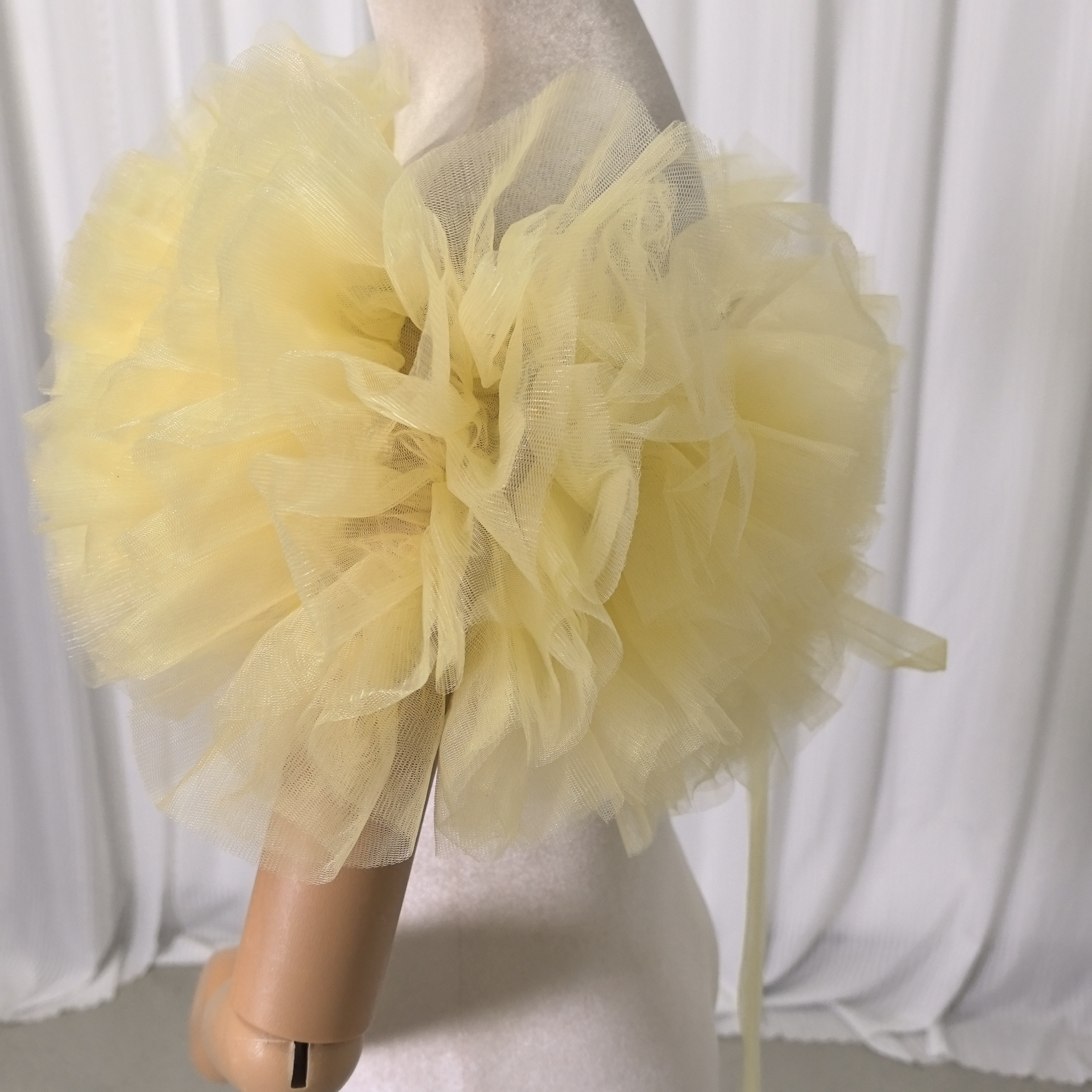 取り外しオフショルダー イエロー ラッフルフリル 編み上げ 結婚式 花嫁 可愛い