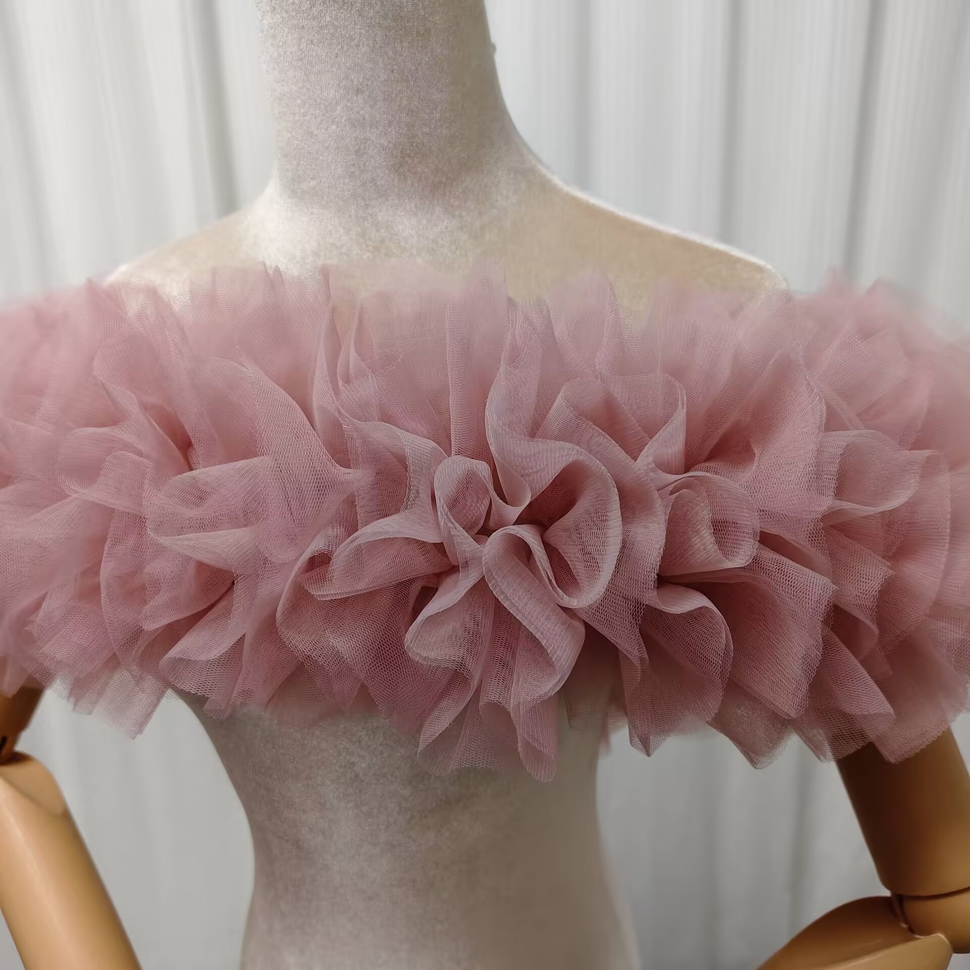 フラワーオフショルダー くすみピンク ふわふわ もこもこ ドレスアレンジ 披露宴 花嫁